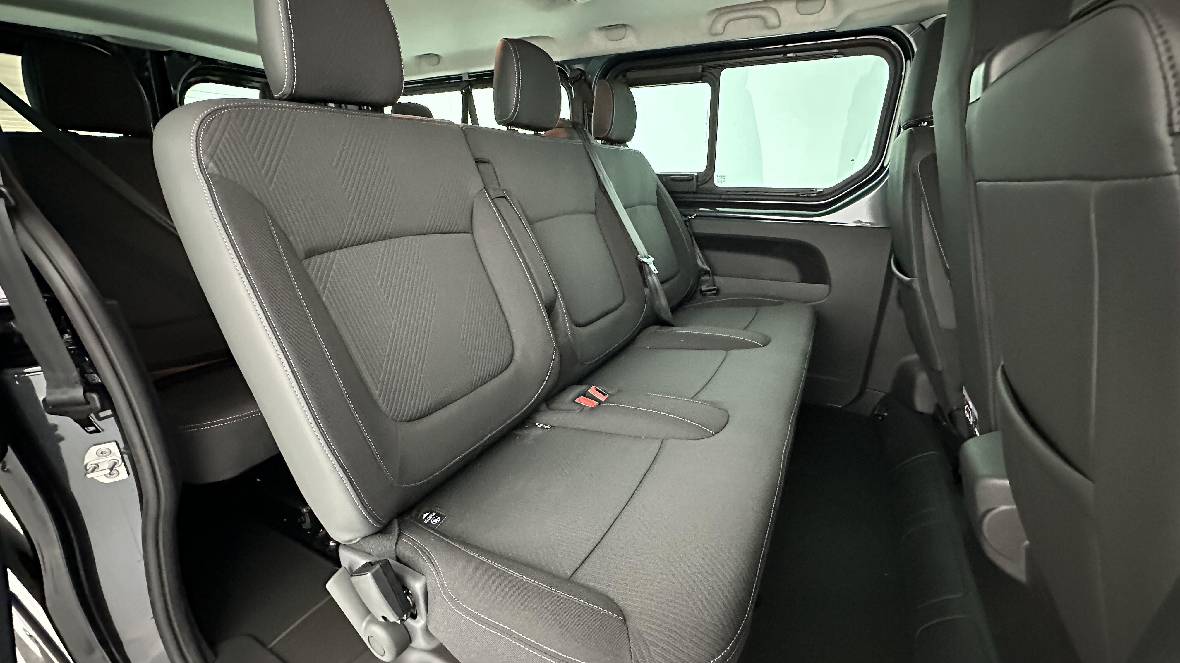 NISSAN PRIMASTAR COMBI L2H1 3.0t 2.0 dCi 150ch N-Connecta BVA9