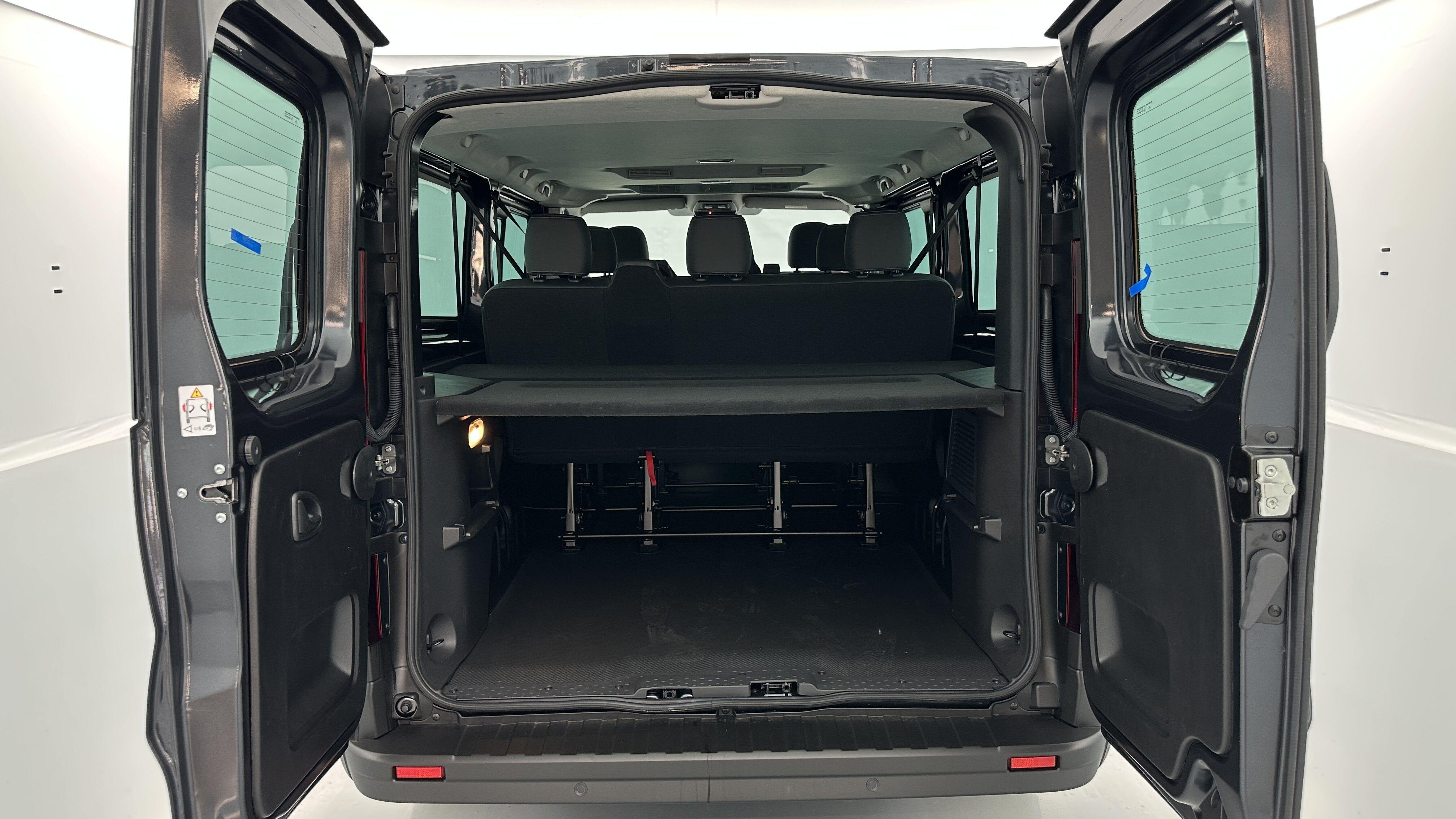 NISSAN PRIMASTAR COMBI L2H1 3.0t 2.0 dCi 150ch N-Connecta BVA9
