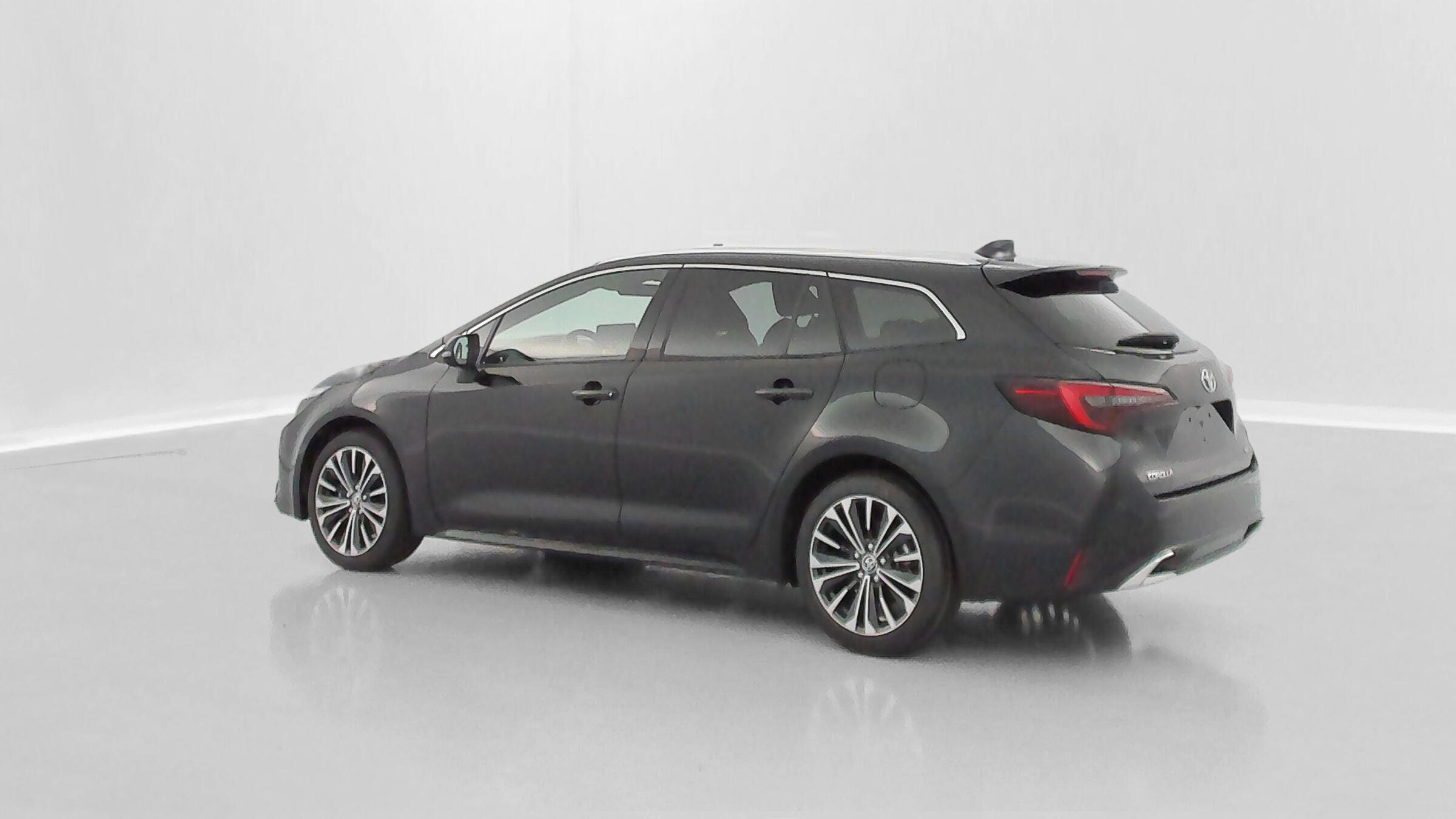 TOYOTA COROLLA TOURING X 1.8 Hybrid 140ch Design (Team Player)