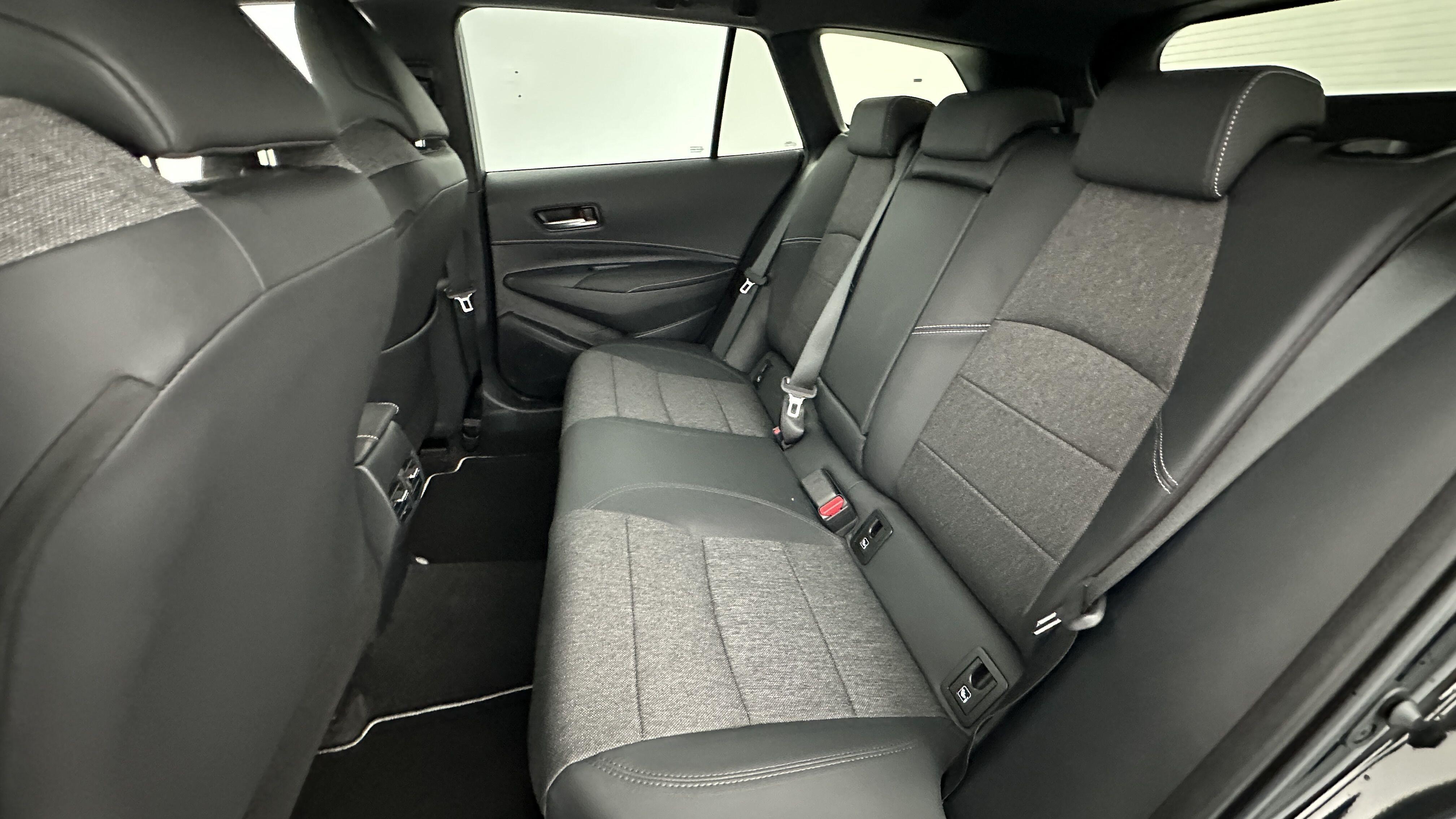 TOYOTA COROLLA TOURING X 1.8 Hybrid 140ch Design (Team Player)