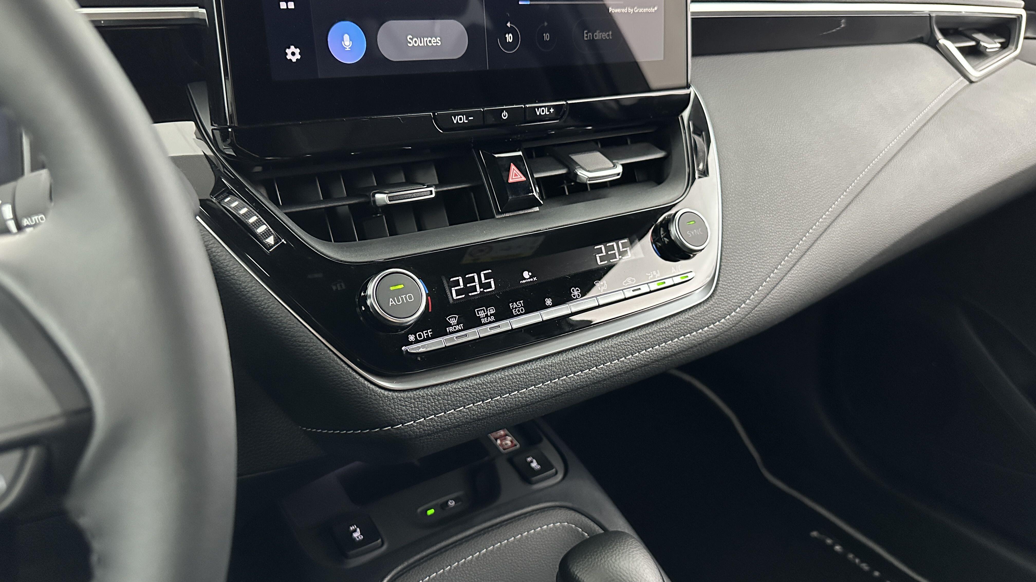 TOYOTA COROLLA TOURING X 1.8 Hybrid 140ch Design (Team Player)