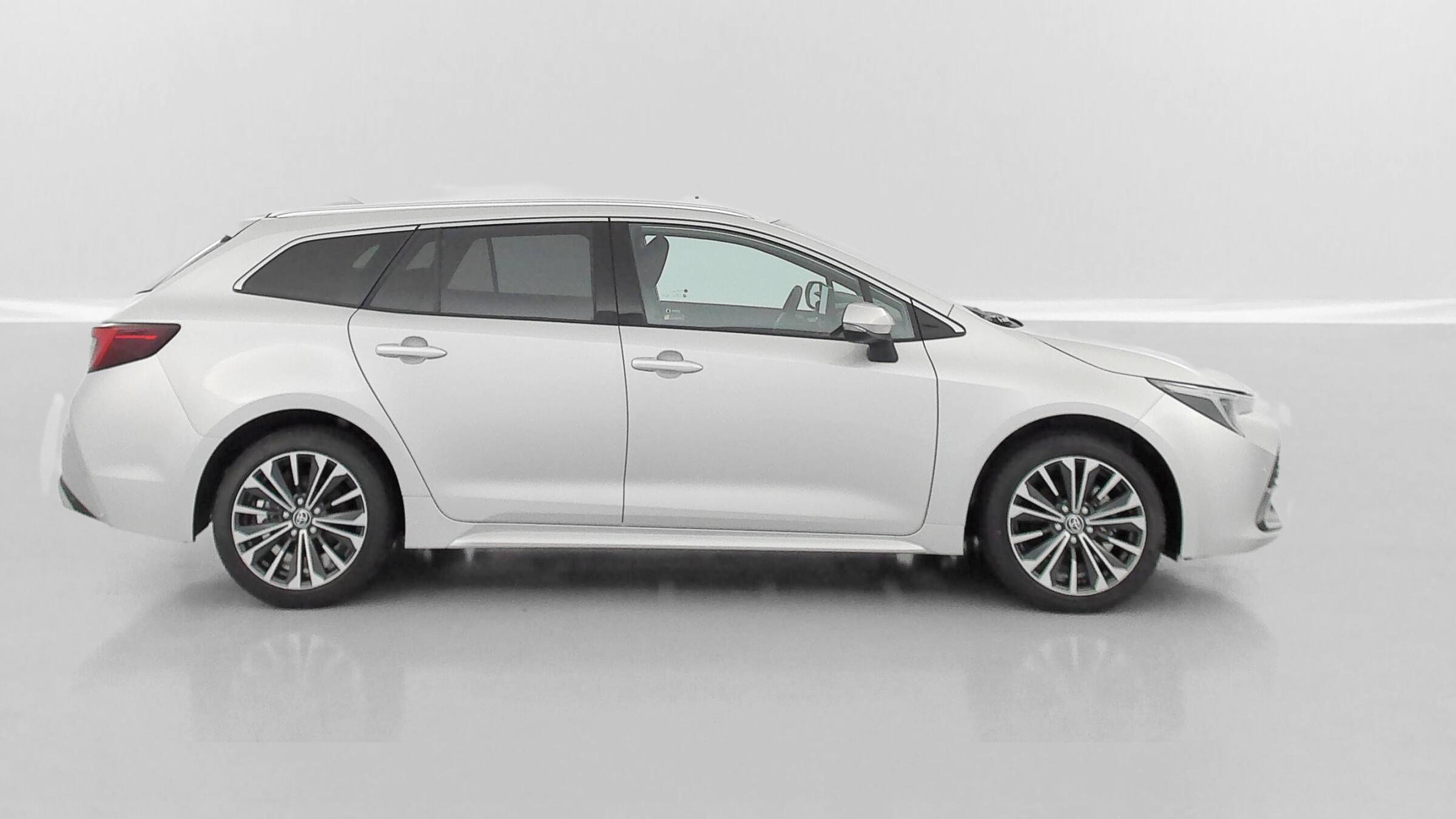 TOYOTA COROLLA TOURING X 1.8 Hybrid 140ch Design (Team Player)