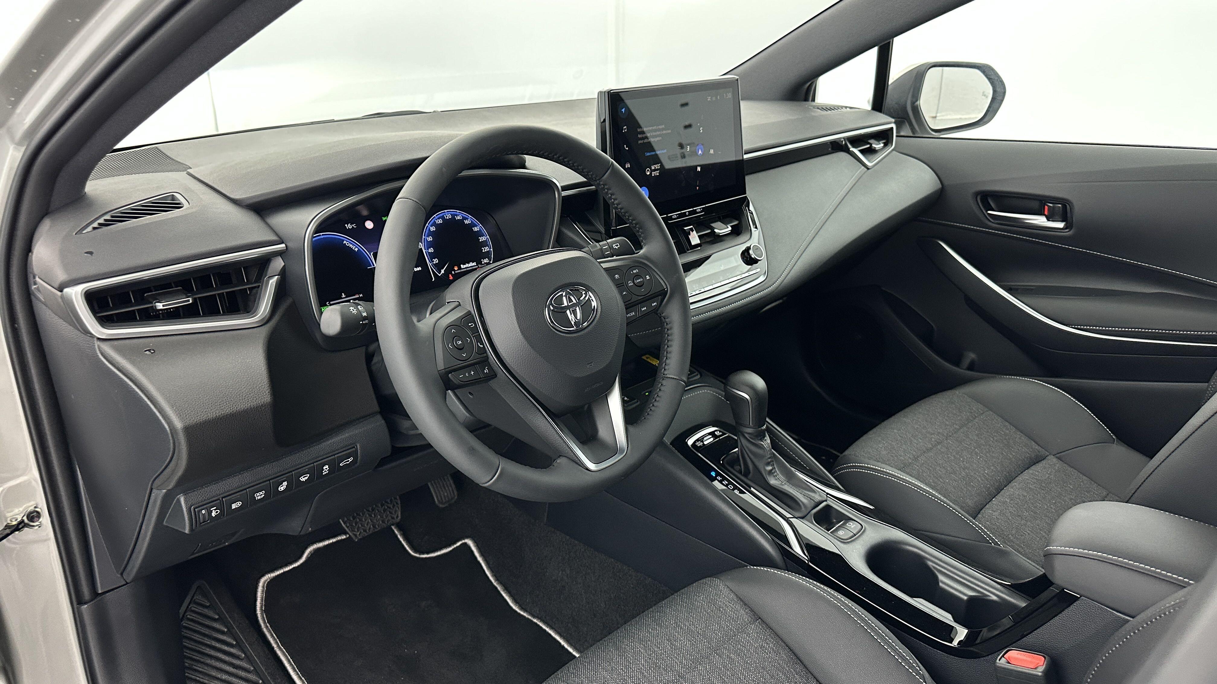 TOYOTA COROLLA TOURING X 1.8 Hybrid 140ch Design (Team Player)