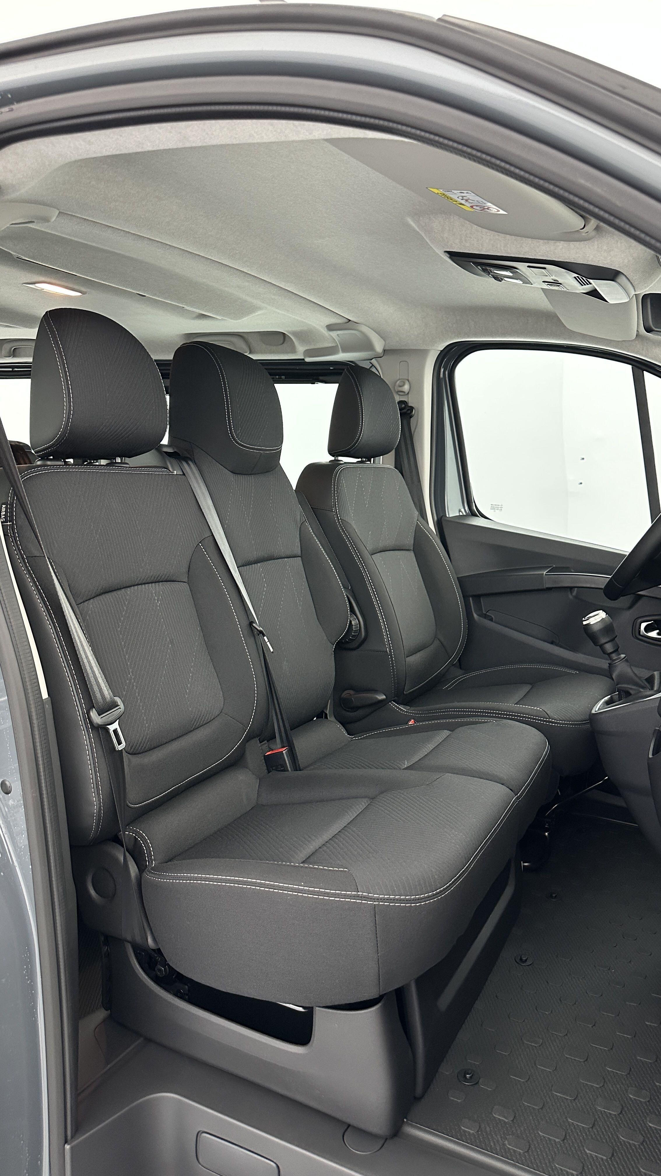 NISSAN PRIMASTAR COMBI L2H1 3.0t 2.0 dCi 150ch N-Connecta