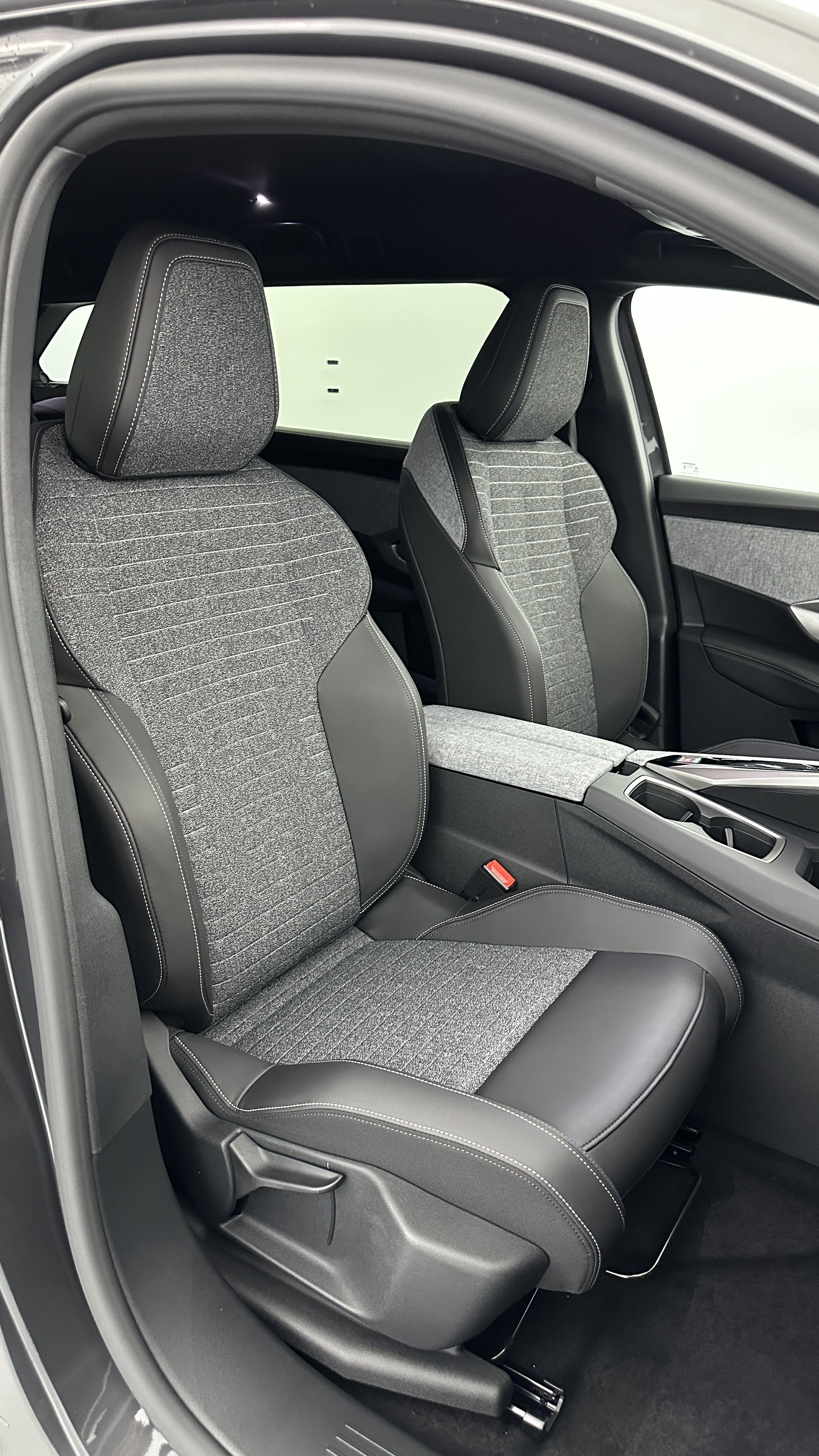 PEUGEOT 5008 1.2 Hybrid 145ch Allure e-DCS6