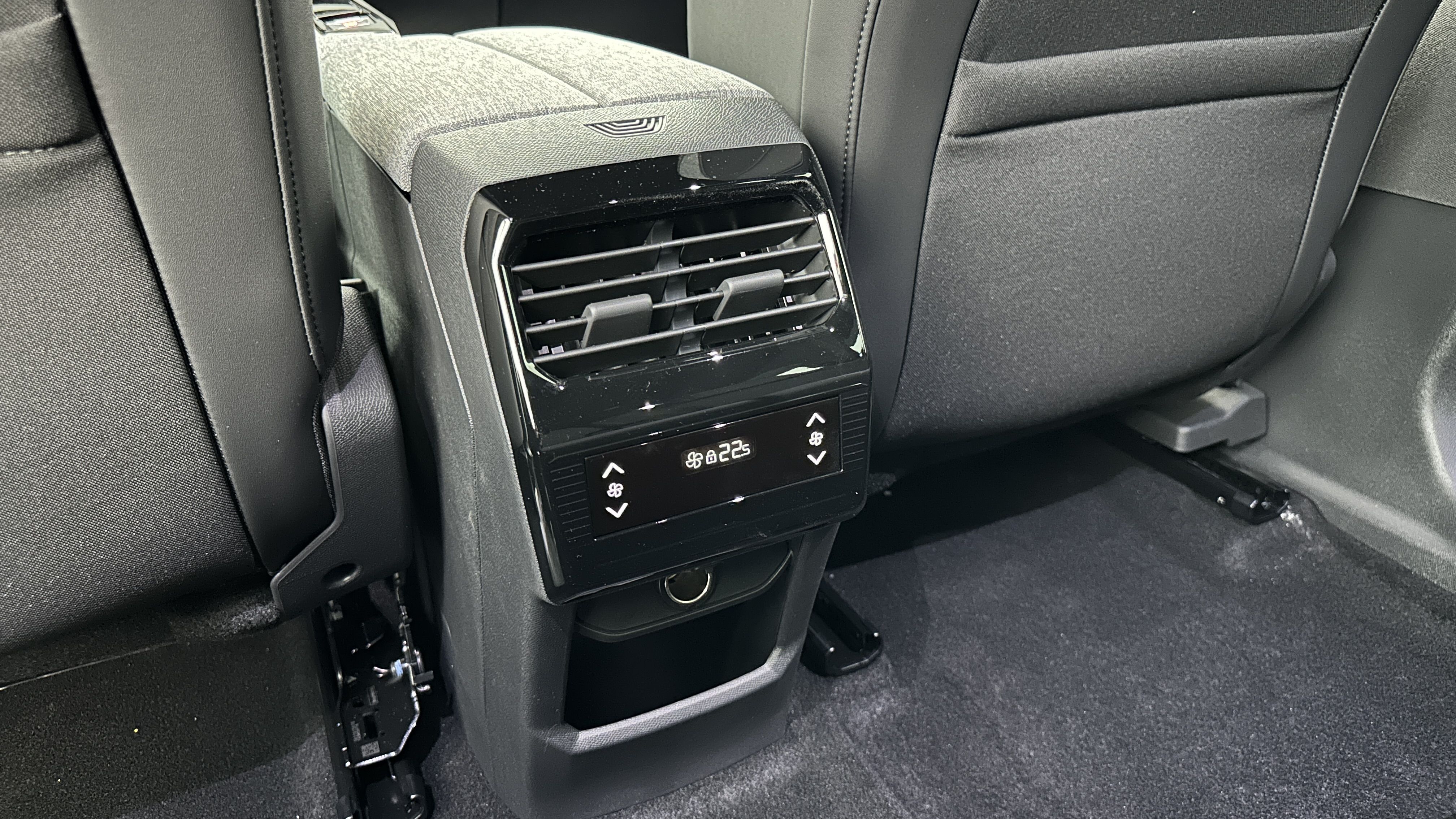 PEUGEOT 5008 1.2 Hybrid 145ch Allure e-DCS6