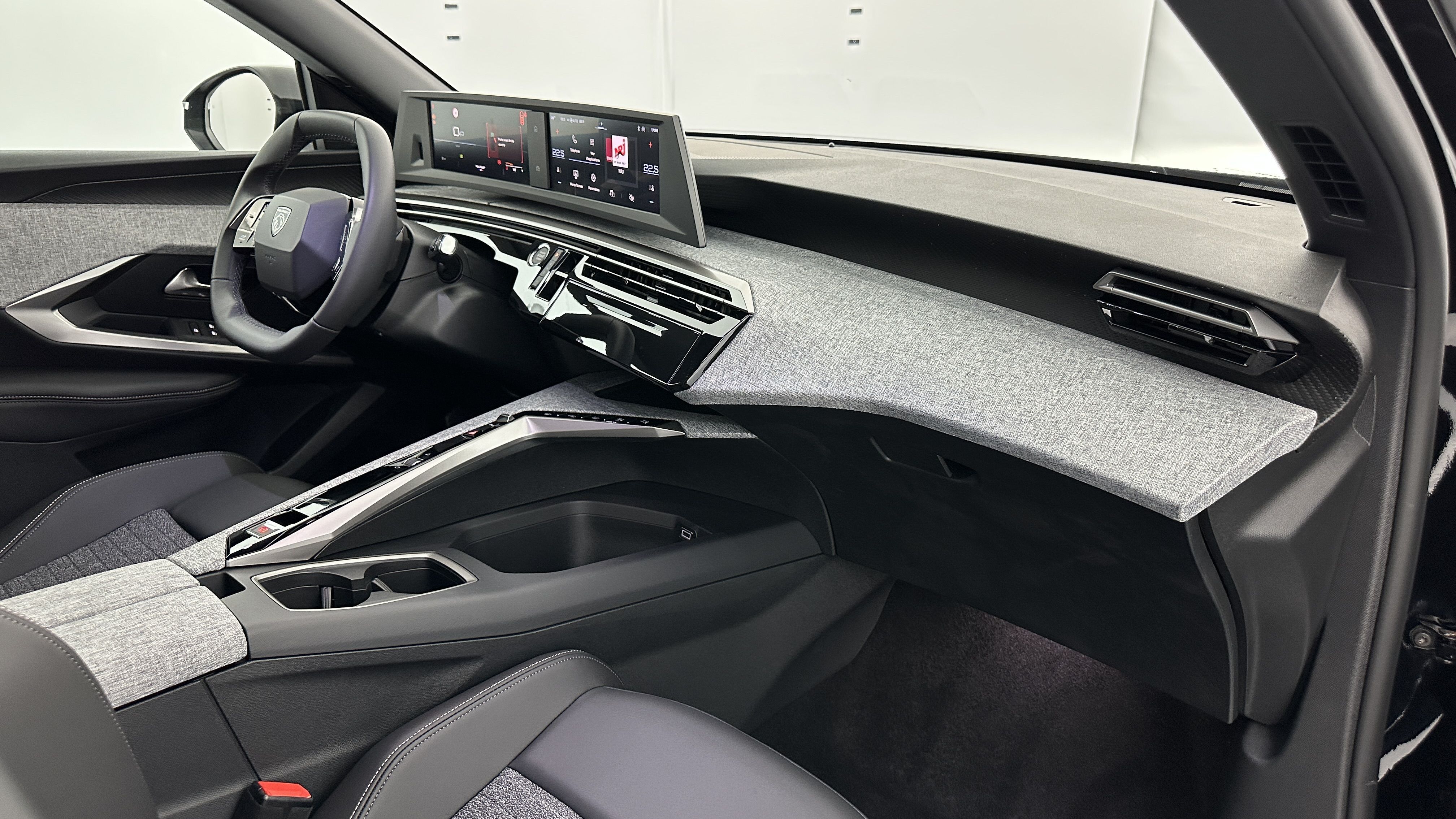 PEUGEOT 5008 1.2 Hybrid 145ch Allure e-DCS6
