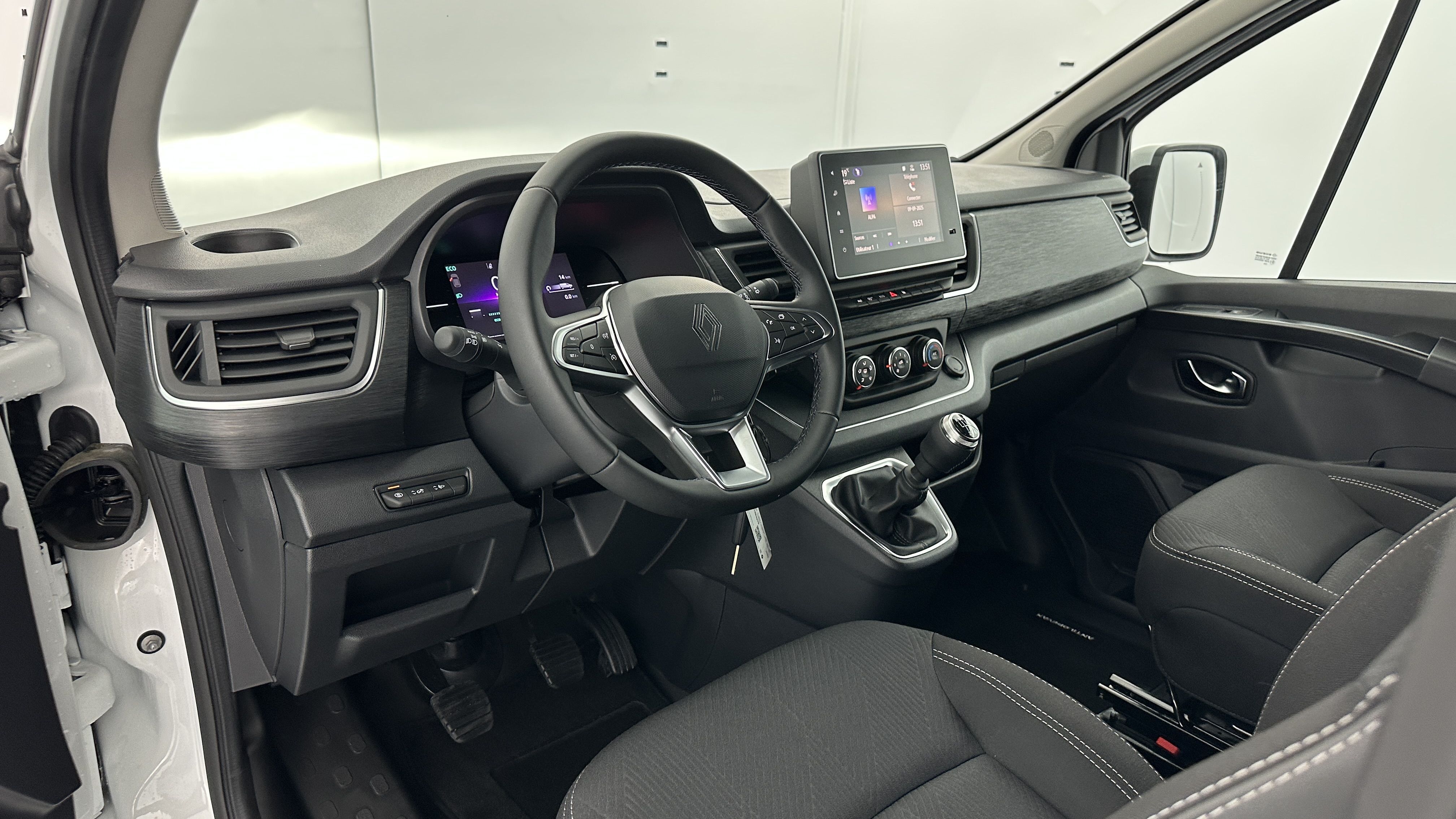 RENAULT TRAFIC Antilope Van III (3) L1H1 2800 2.0 dCi 150ch Flex5