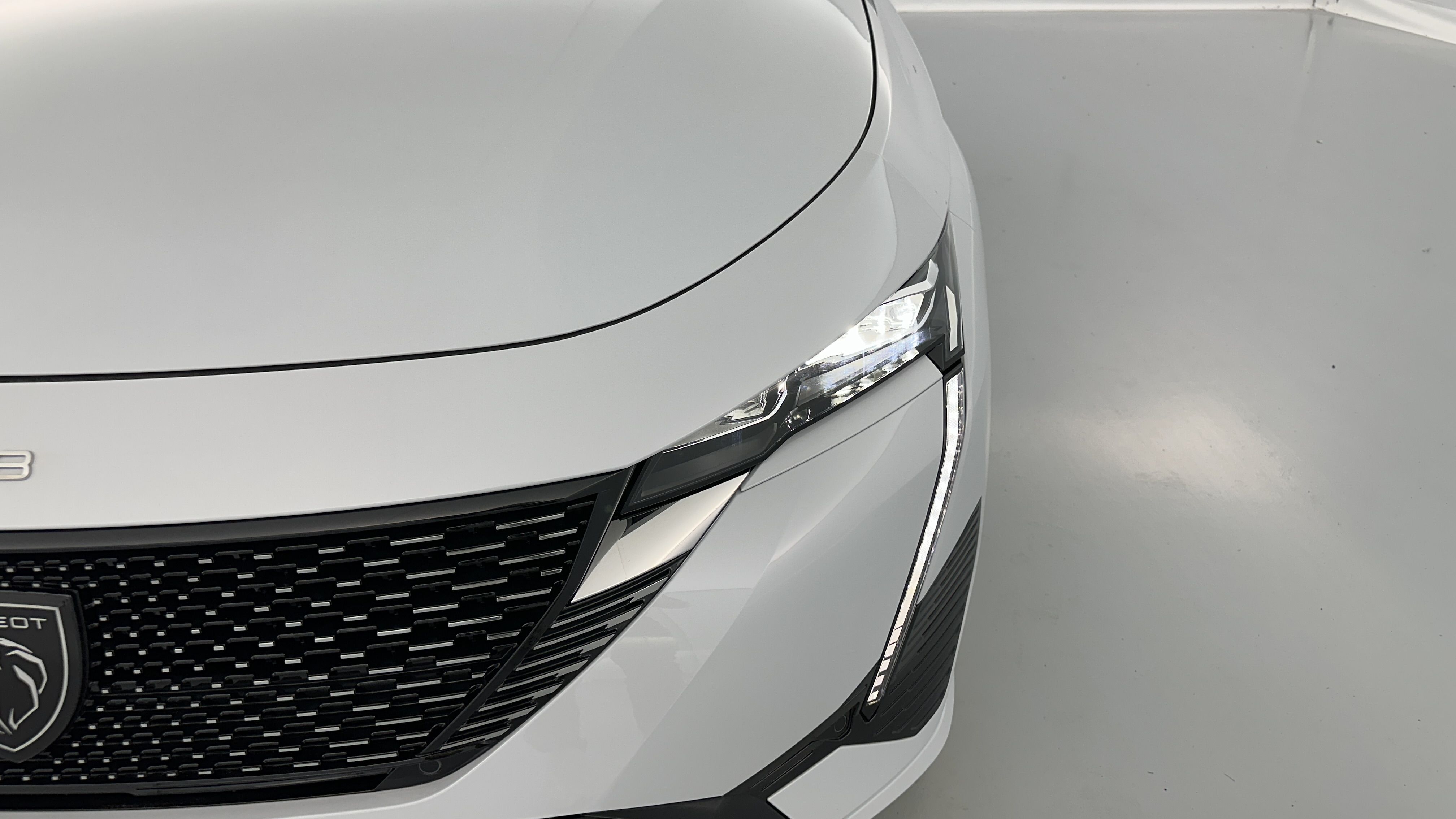 PEUGEOT 308 1.5 BlueHDi 130ch GT EAT8