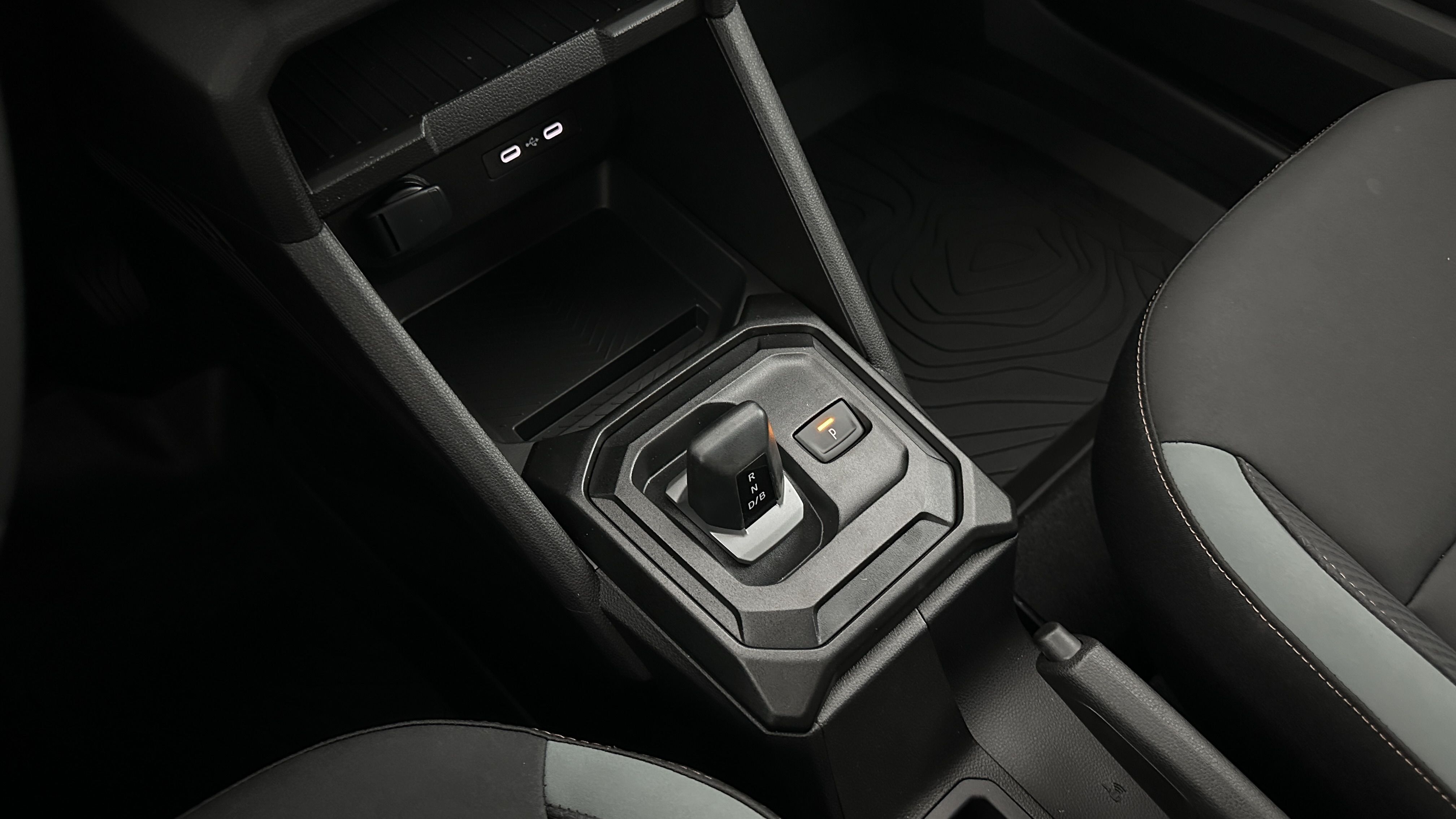 DACIA DUSTER III 1.6 Hybrid 140ch Extrême