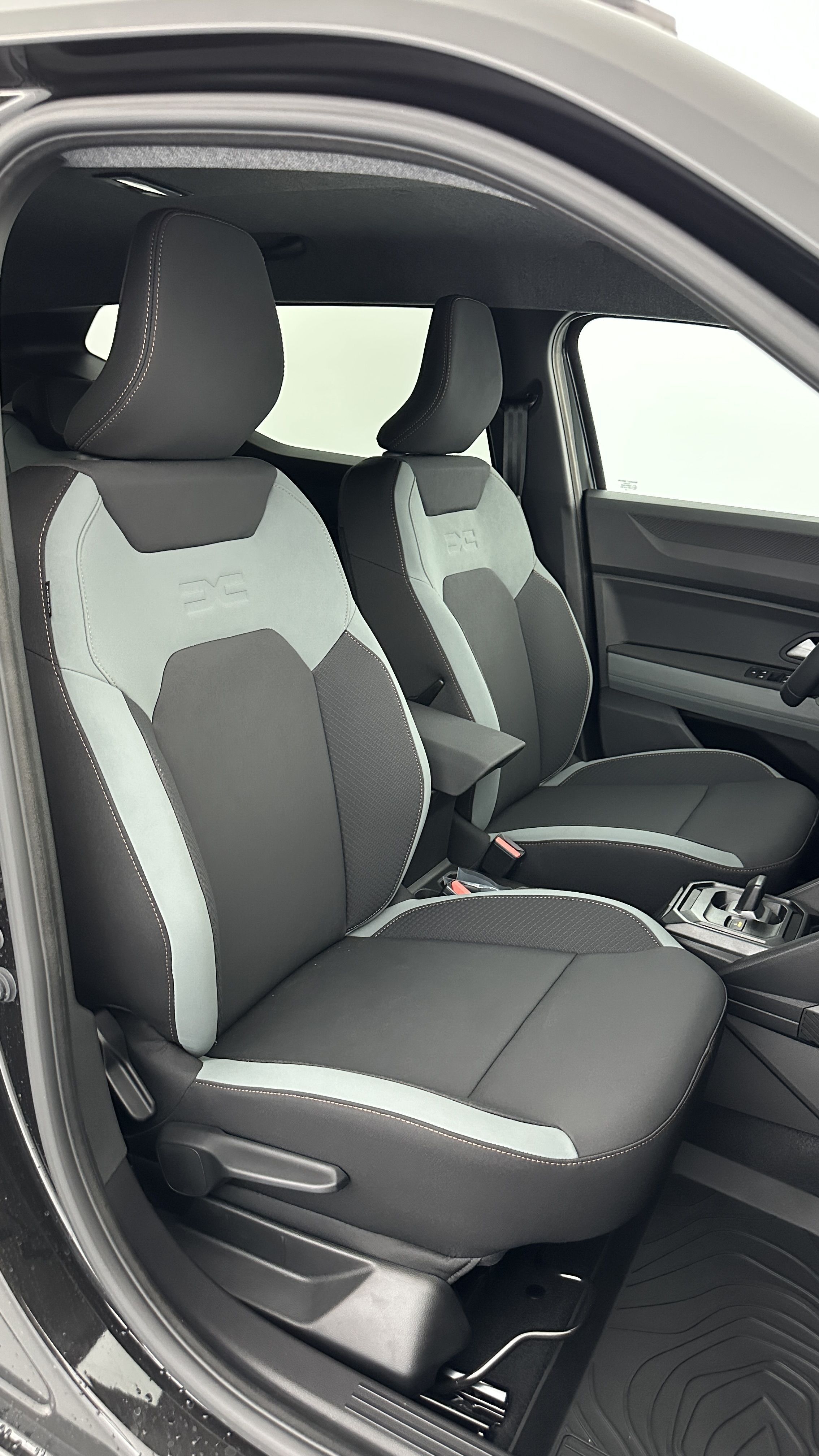 DACIA DUSTER III 1.6 Hybrid 140ch Extrême