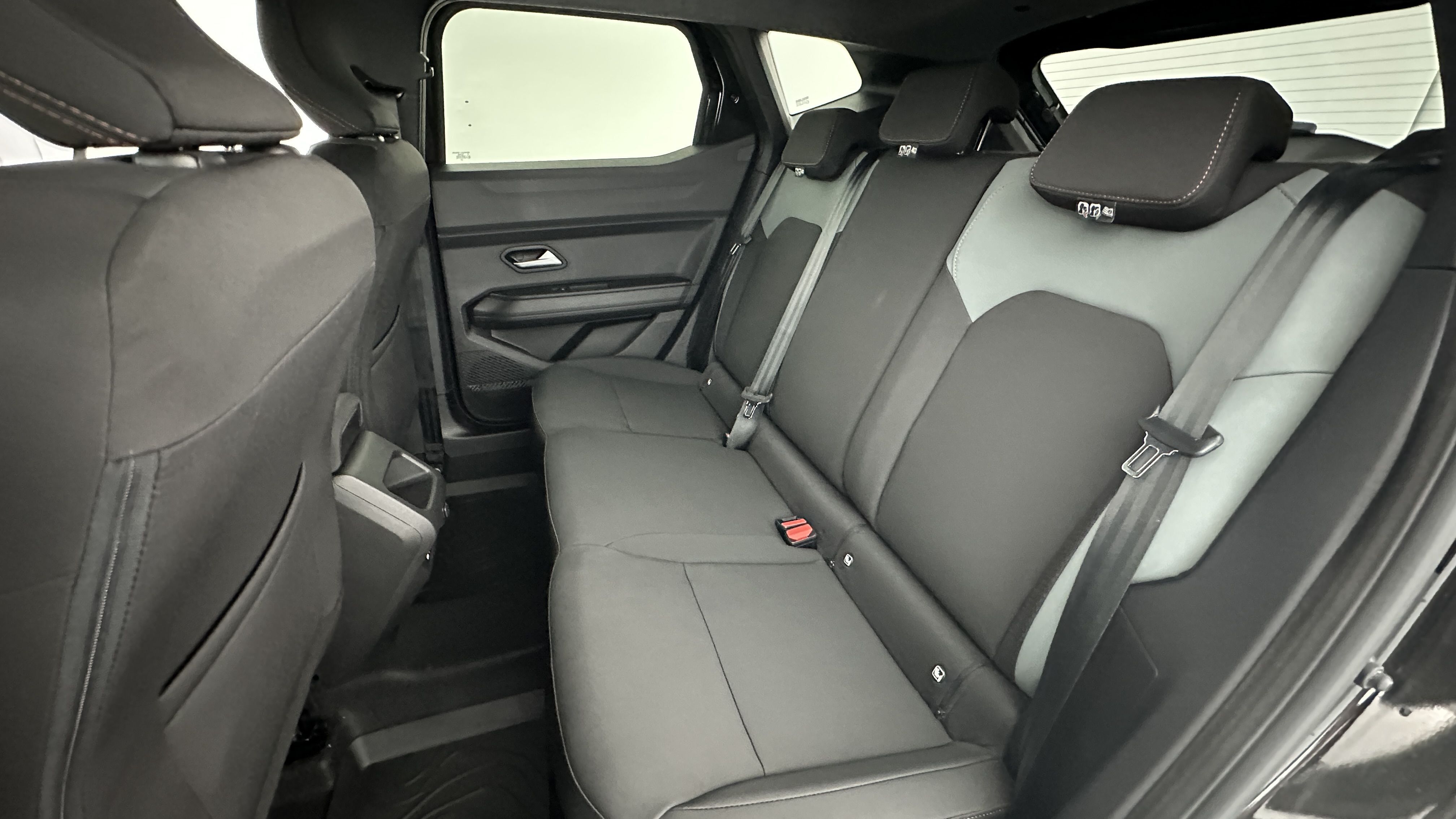 DACIA DUSTER III 1.6 Hybrid 140ch Extrême