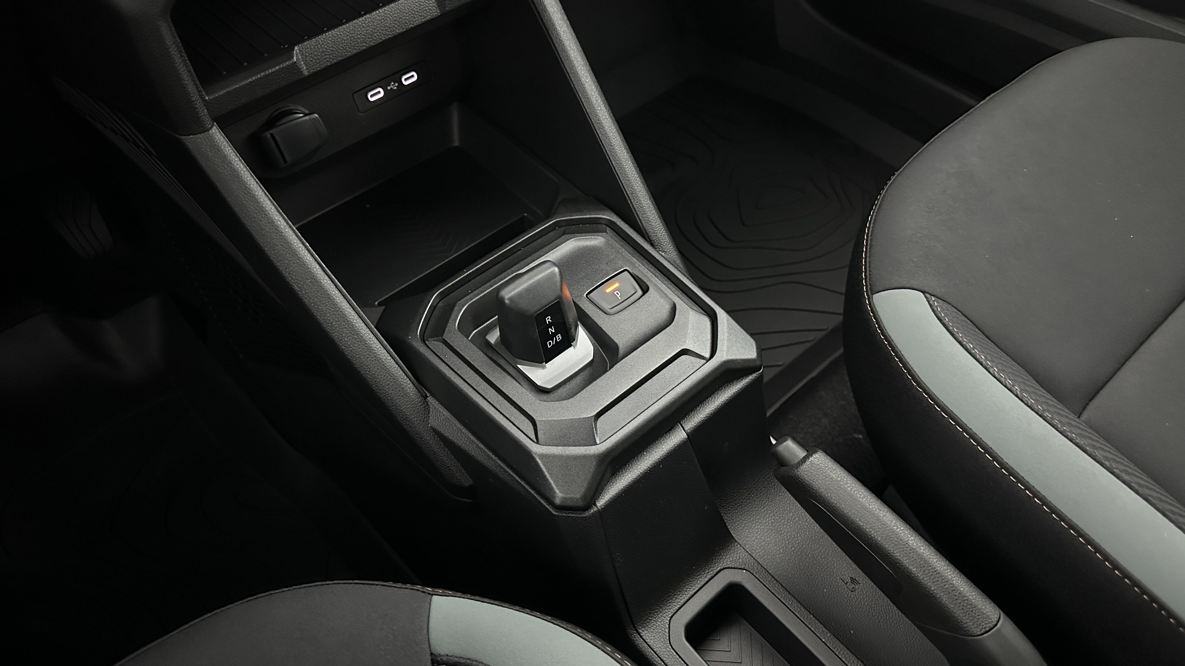 DACIA DUSTER III 1.6 Hybrid 140ch Extrême