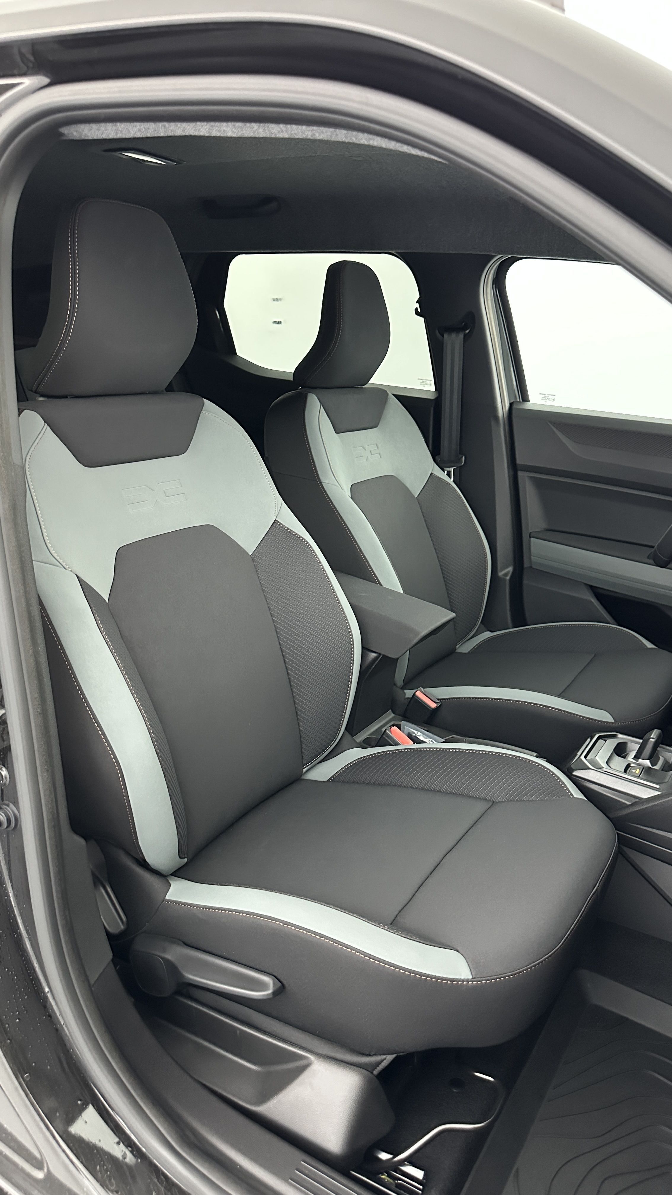 DACIA DUSTER III 1.6 Hybrid 140ch Extrême