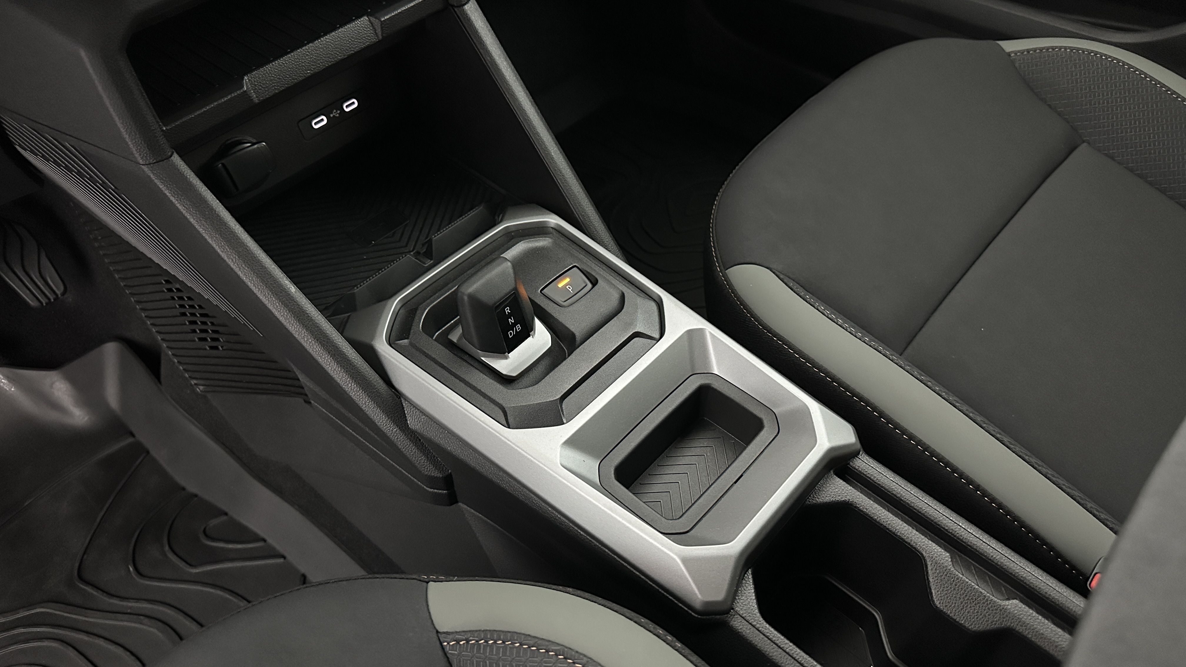DACIA DUSTER III 1.6 Hybrid 140ch Extrême