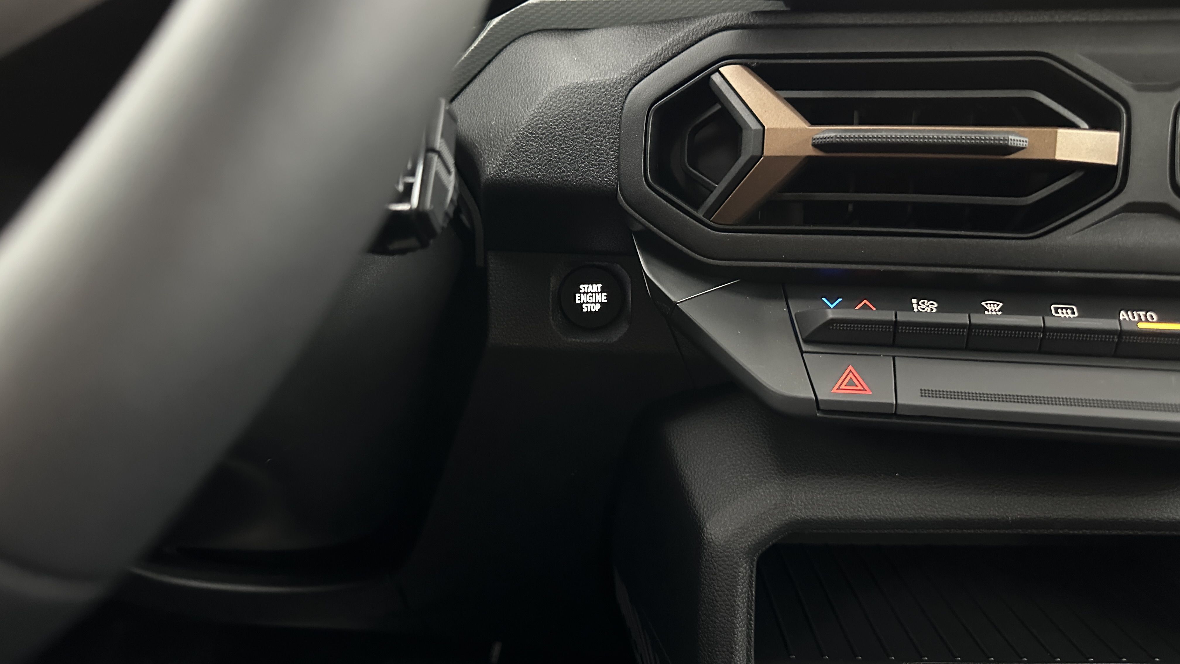 DACIA DUSTER III 1.6 Hybrid 140ch Extrême