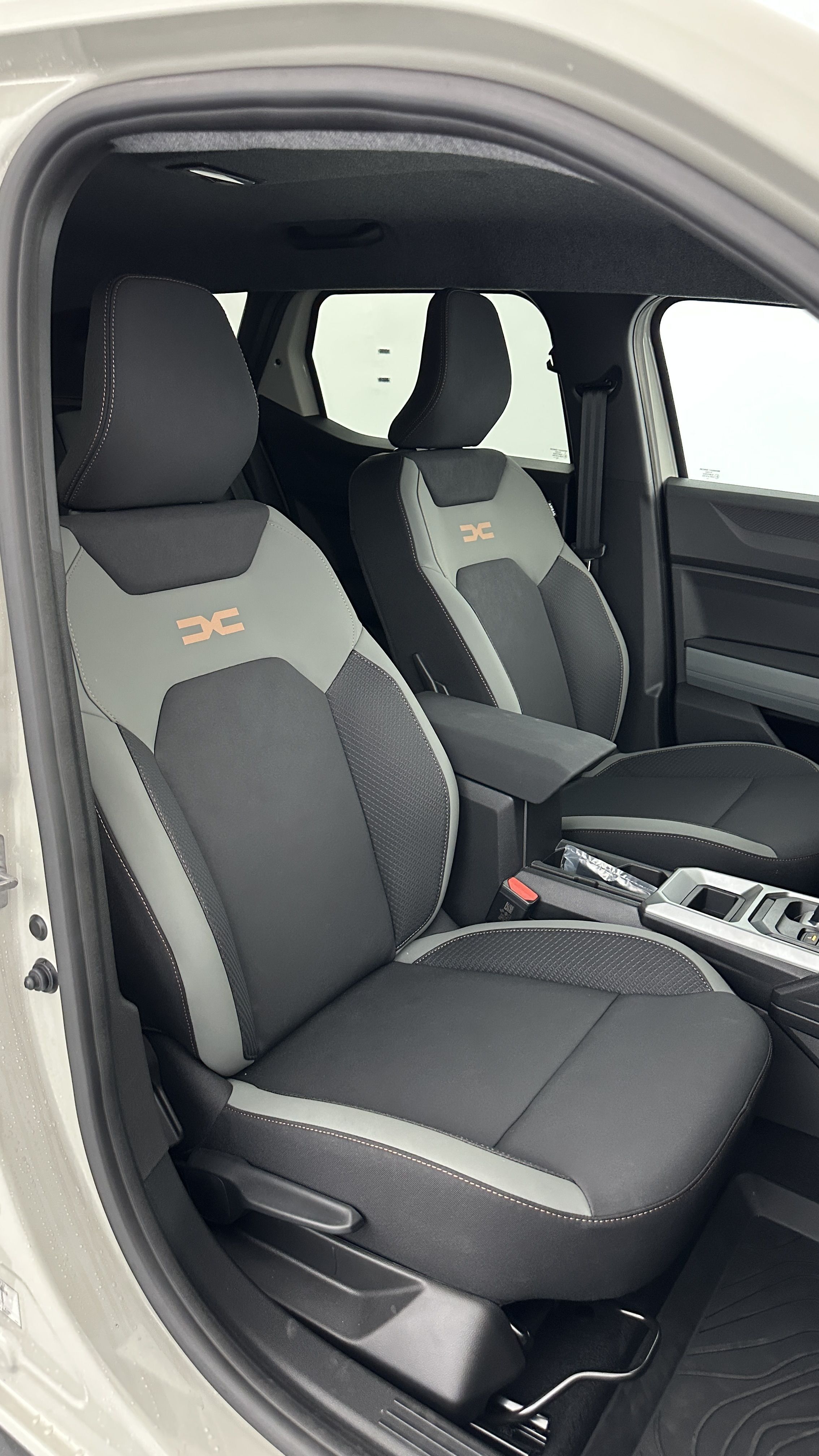 DACIA DUSTER III 1.6 Hybrid 140ch Extrême