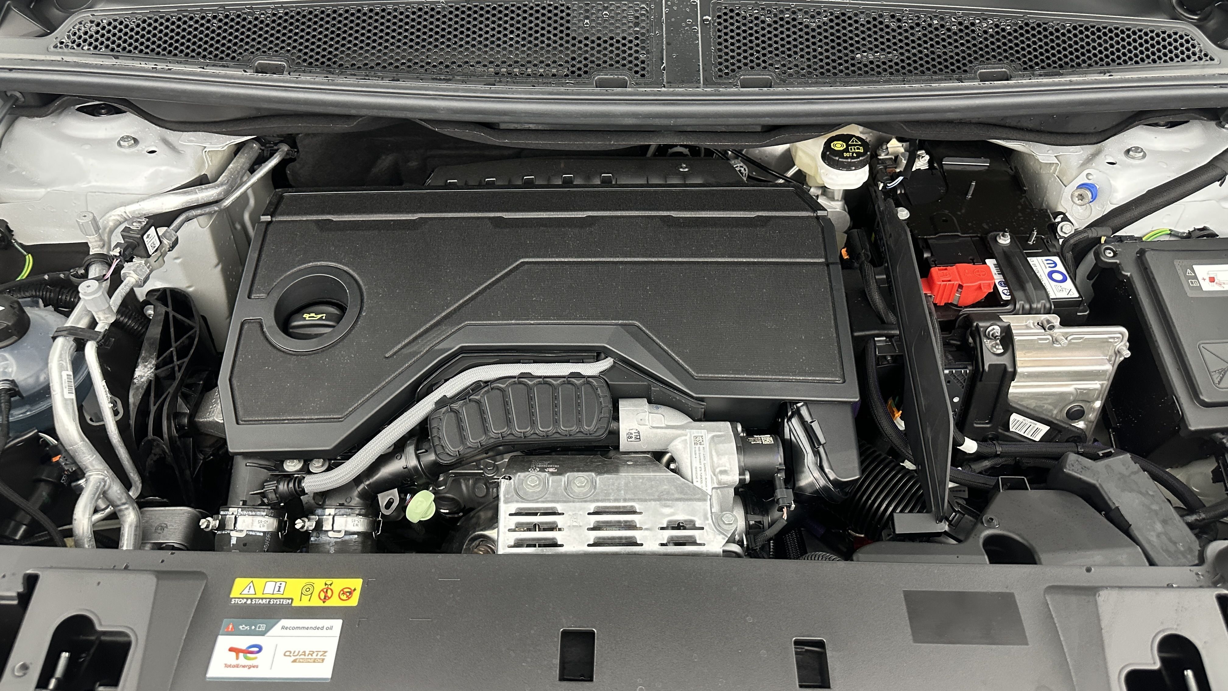 PEUGEOT 3008 1.2 Hybrid 145ch GT e-DCS6