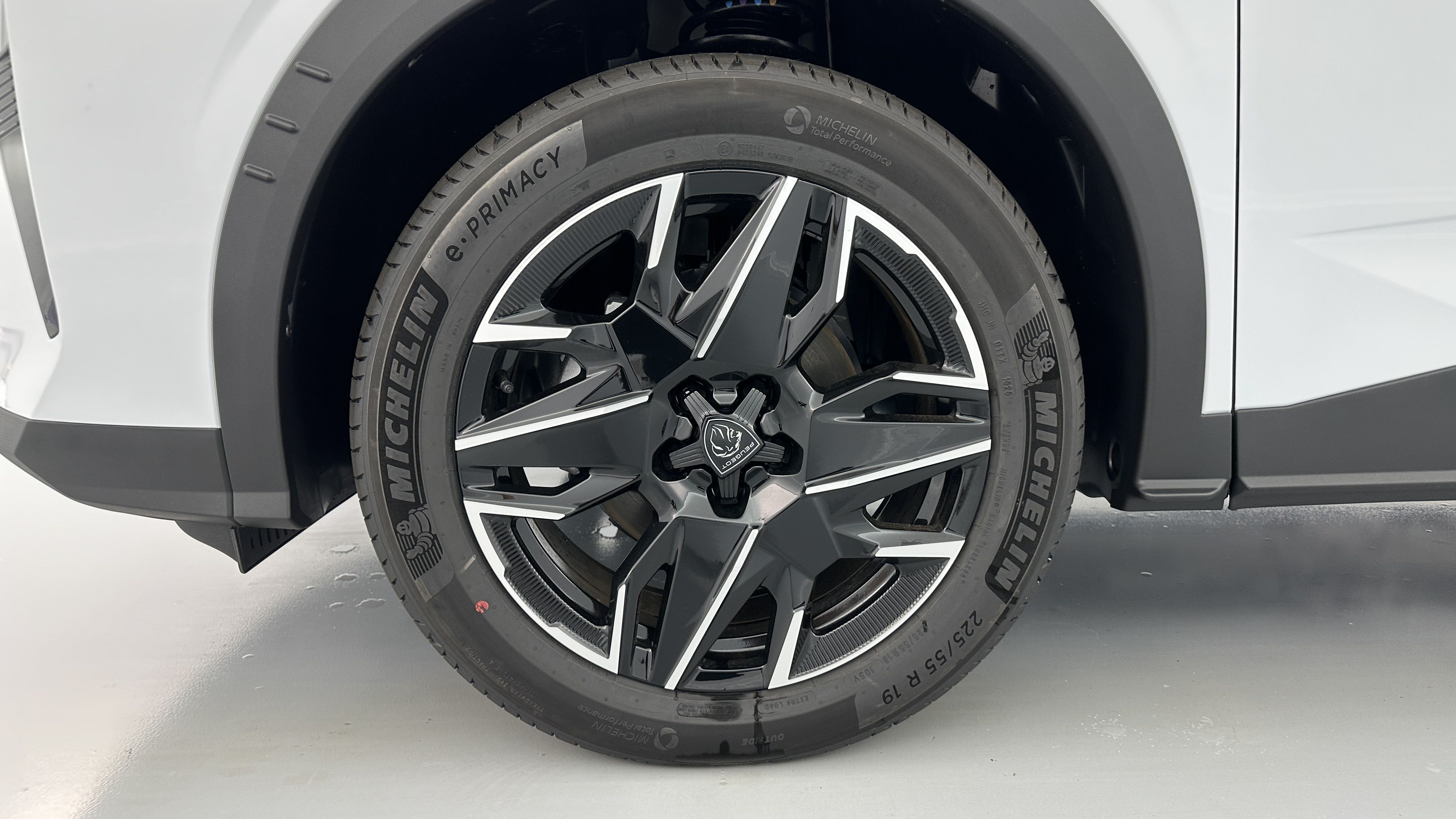 PEUGEOT 3008 1.2 Hybrid 145ch GT e-DCS6