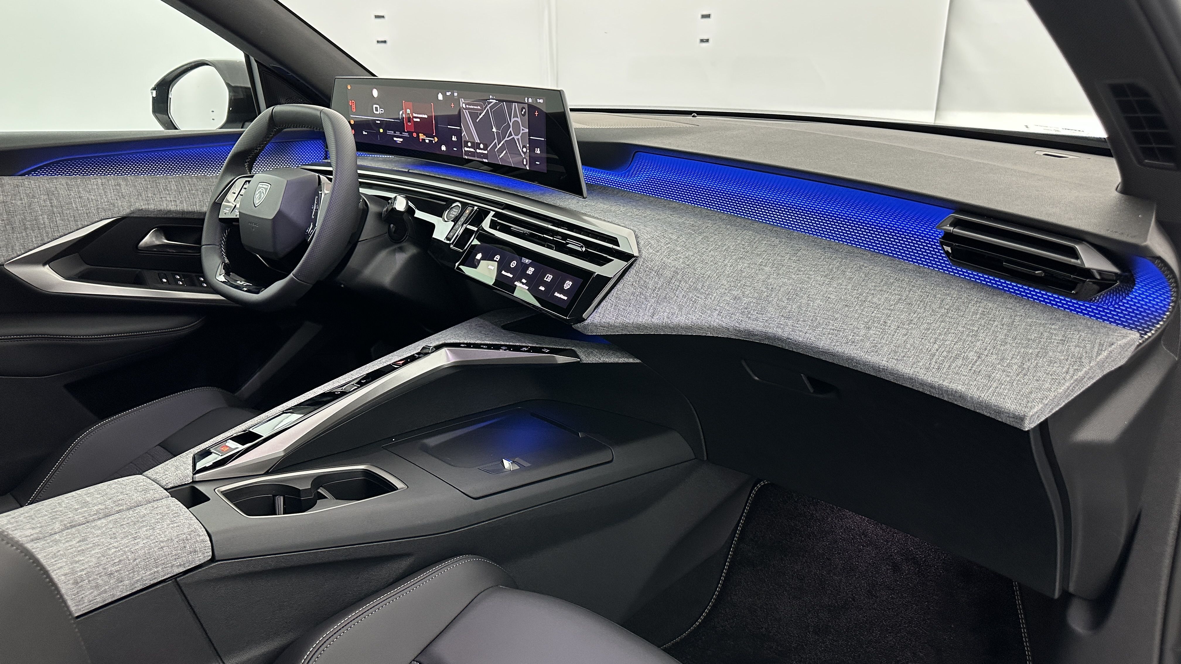 PEUGEOT 3008 1.2 Hybrid 145ch GT e-DCS6