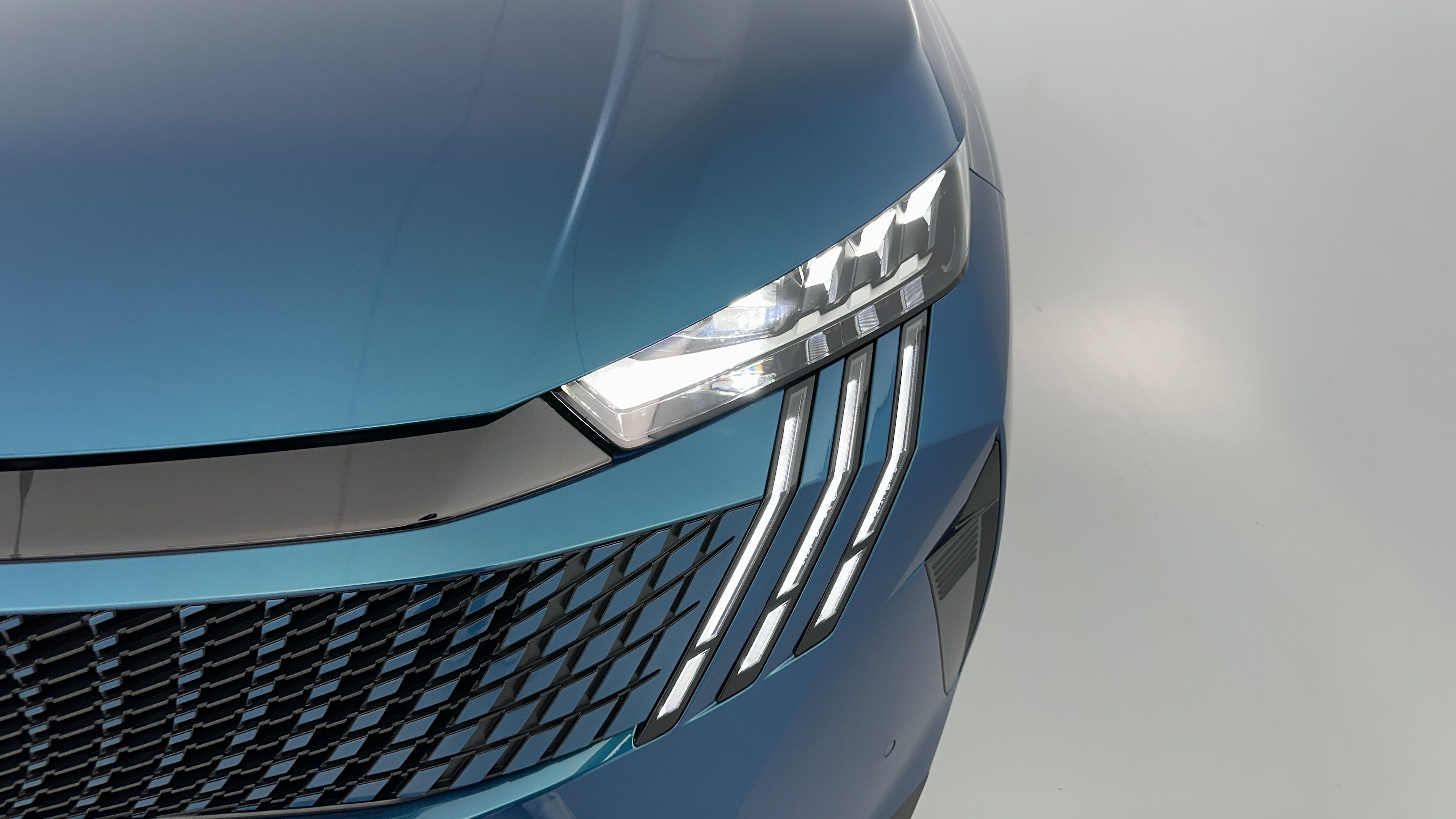 PEUGEOT 3008 Hybrid 145ch GT e-DCS6