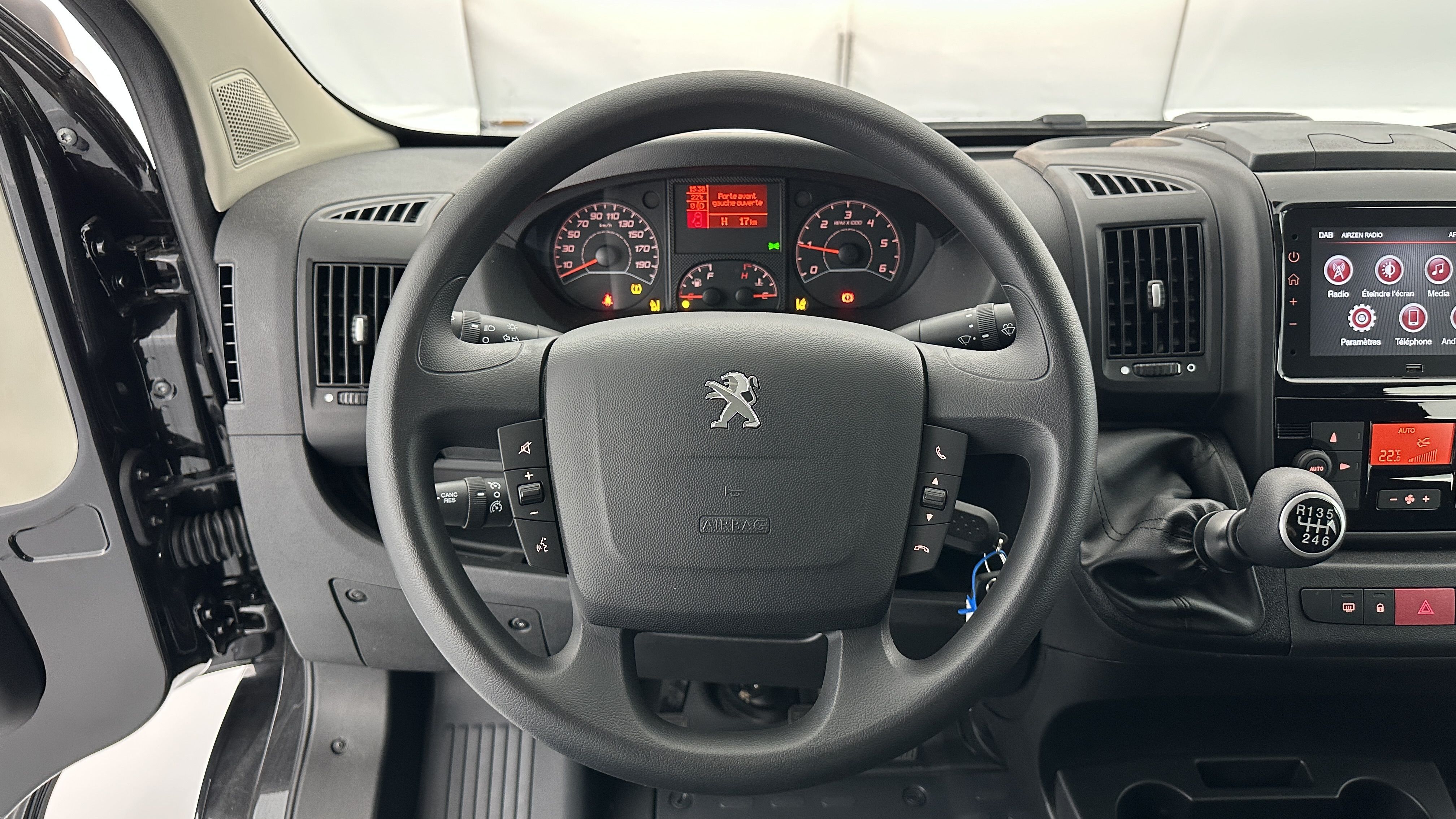 PEUGEOT Boxer ca 335 L3H2 2.2 BlueHDi 165ch