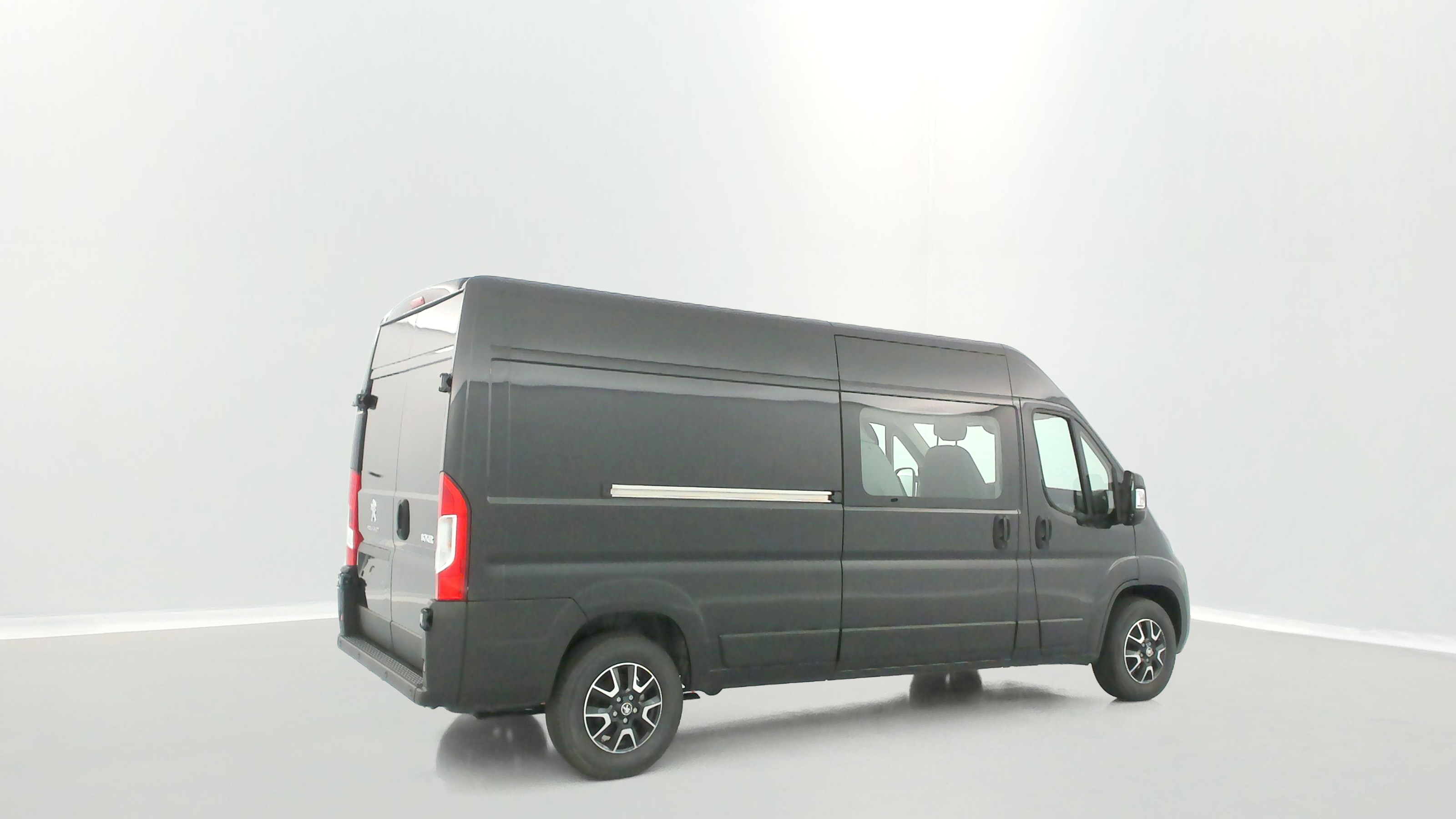 PEUGEOT Boxer ca 335 L3H2 2.2 BlueHDi 165ch