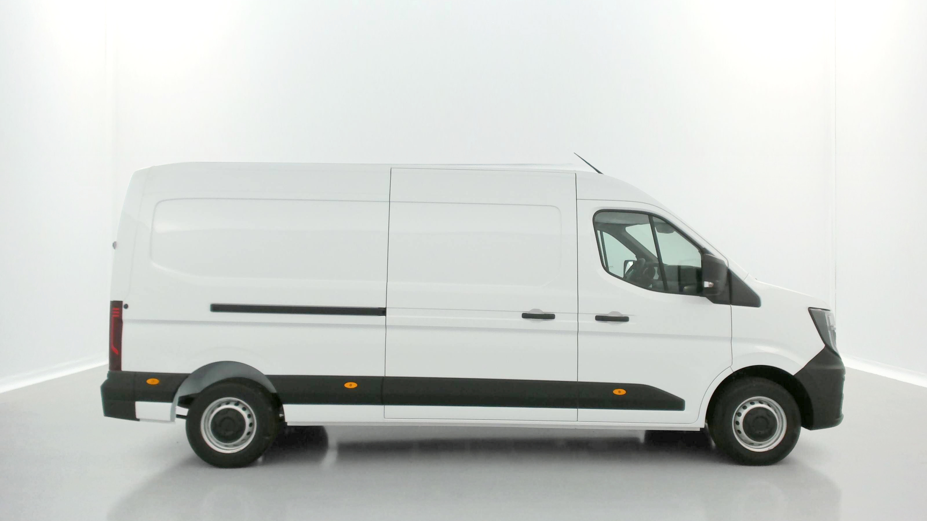 RENAULT MASTER VAN L3H2 3T5 2.0 BluedCi 150ch Advance