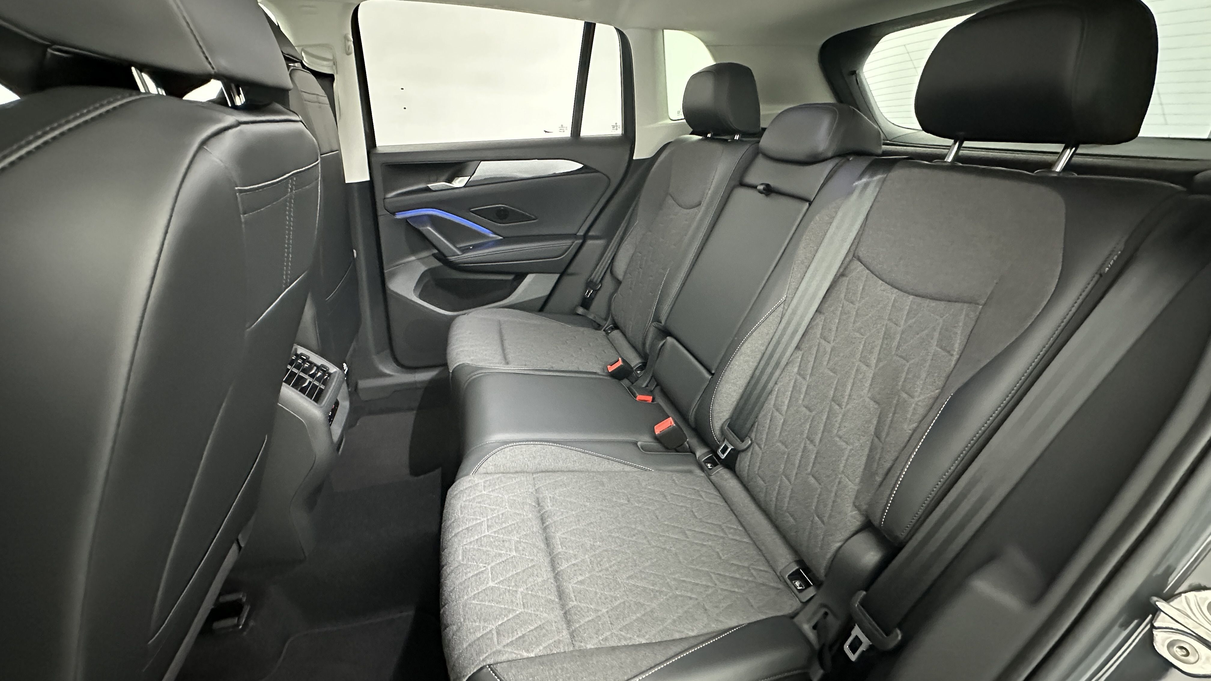 VOLKSWAGEN TIGUAN III 1.5 eTSI 150ch Life Plus DSG7