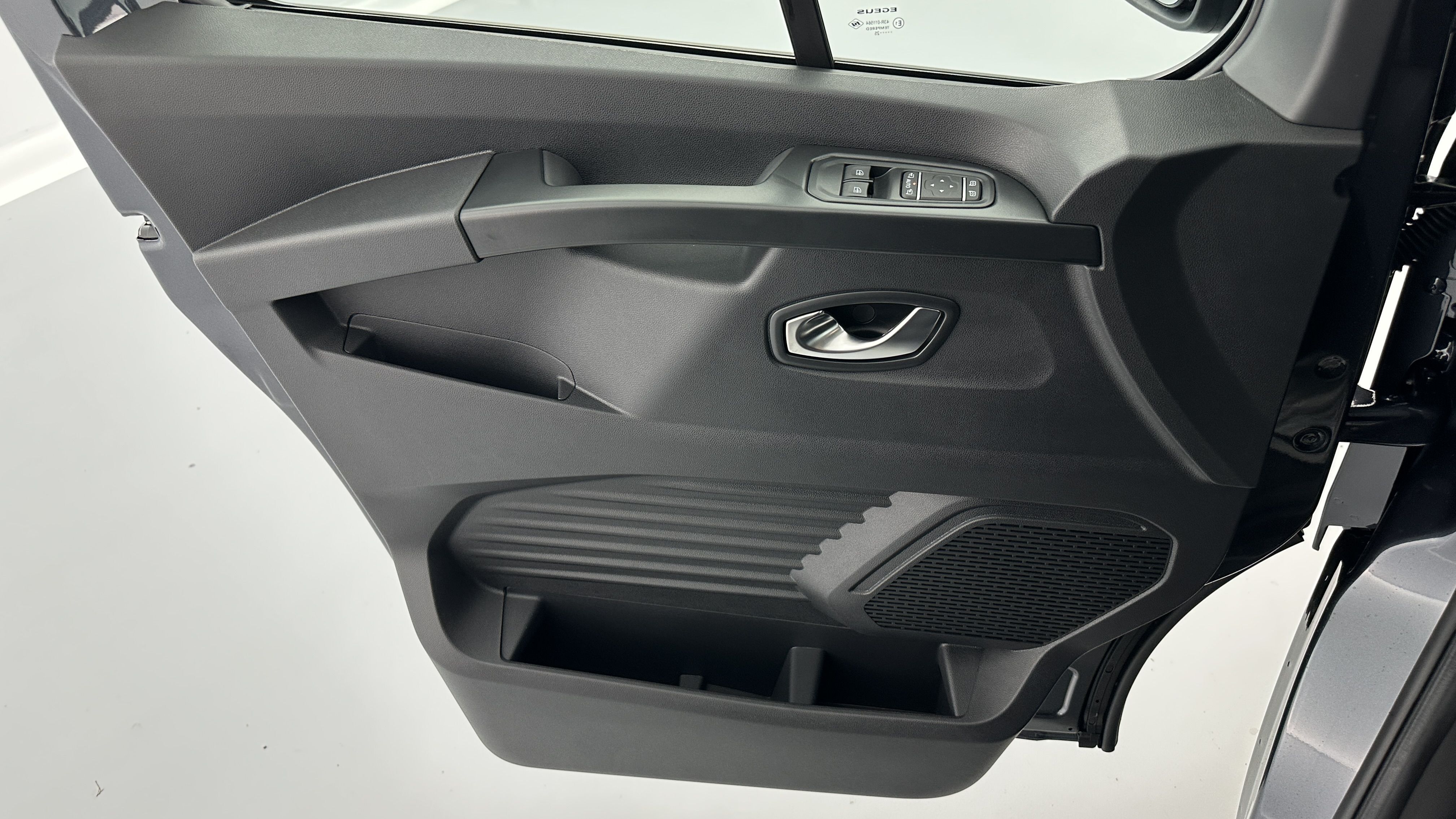 RENAULT TRUCKS Trafic ca L2H1 3000 2.0 dCi 150ch RED Edition EDC