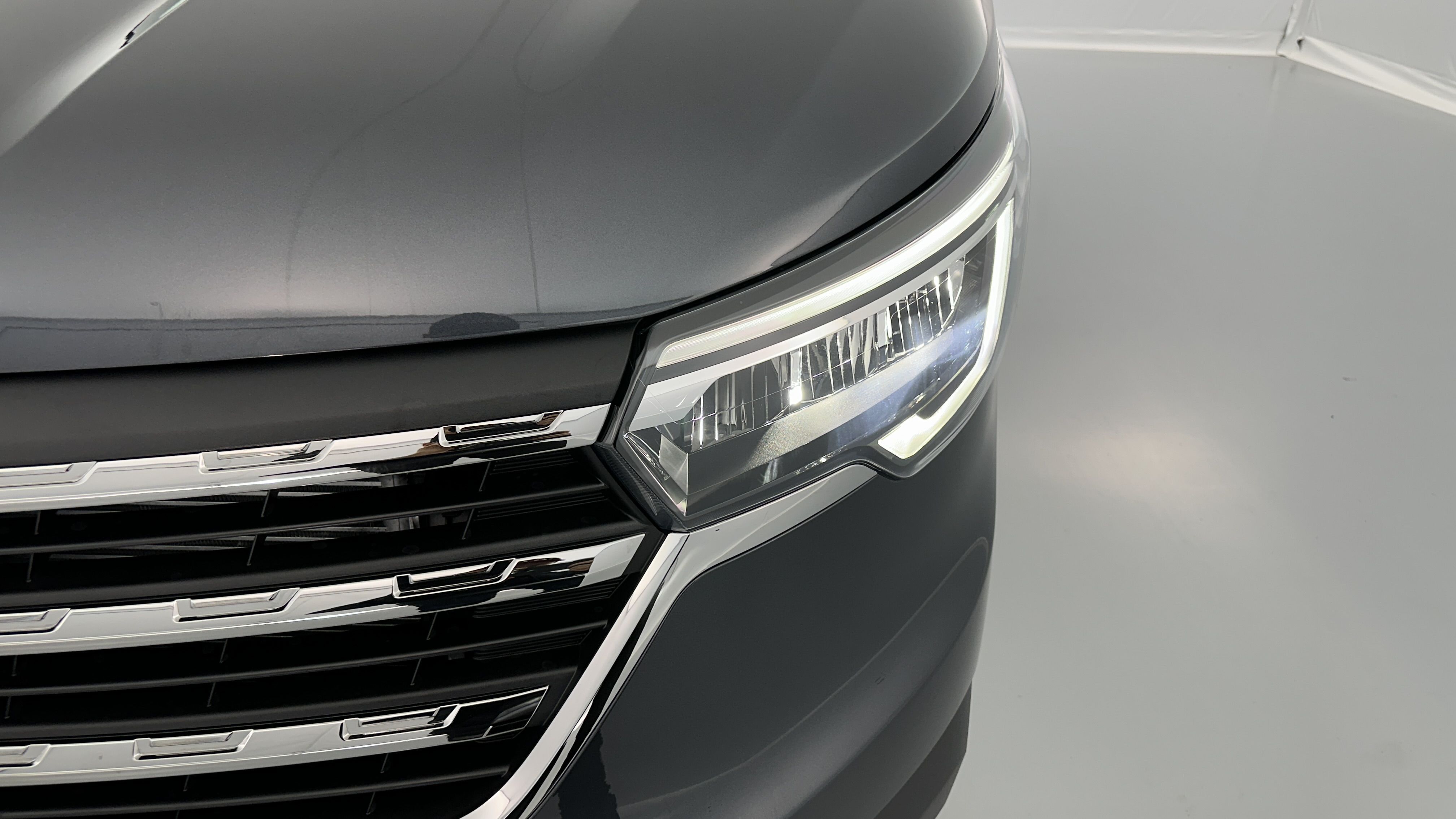 RENAULT TRUCKS Trafic ca L2H1 3000 2.0 dCi 150ch RED Edition EDC