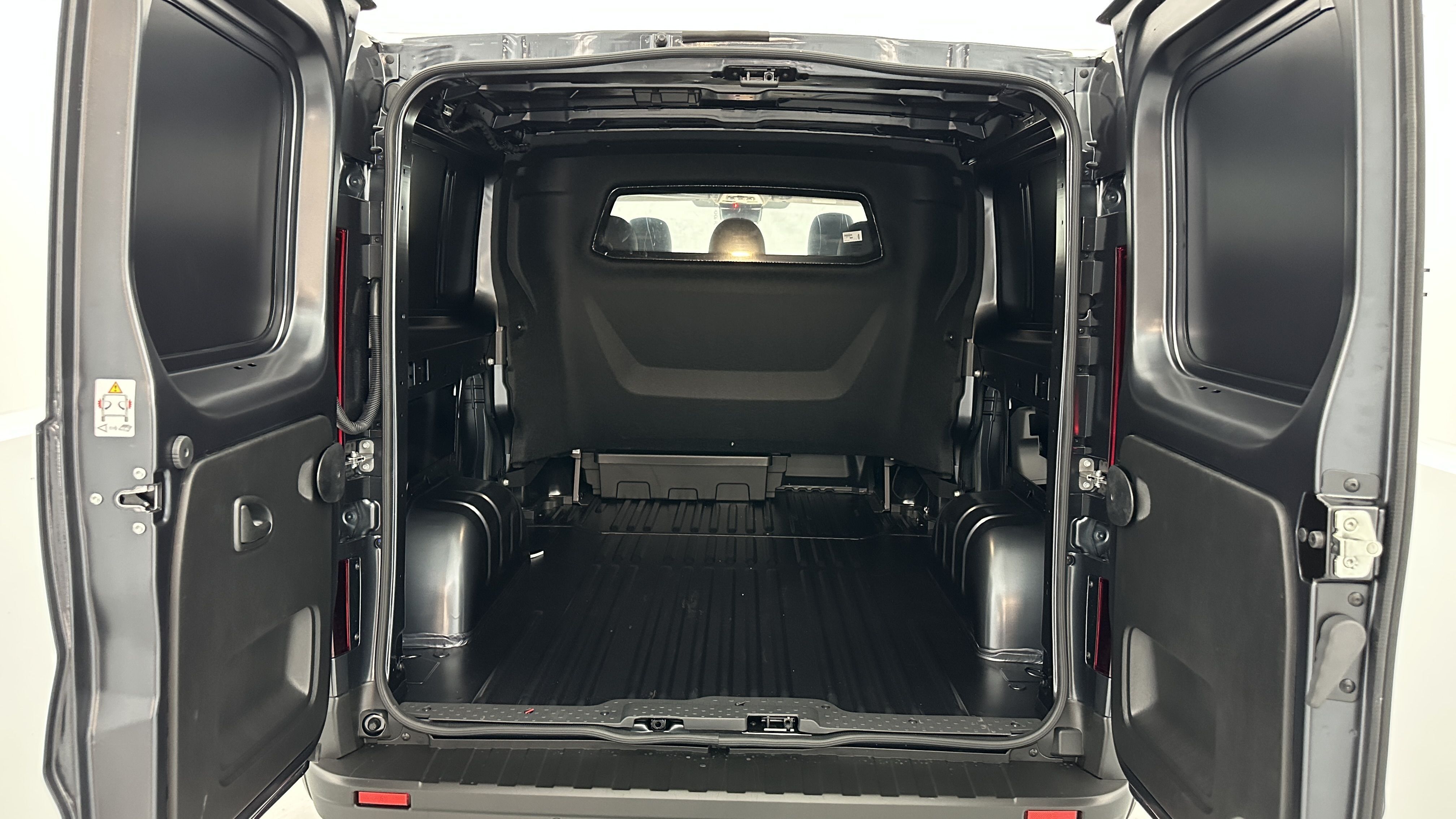 RENAULT TRUCKS Trafic ca L2H1 3000 2.0 dCi 150ch RED Edition EDC