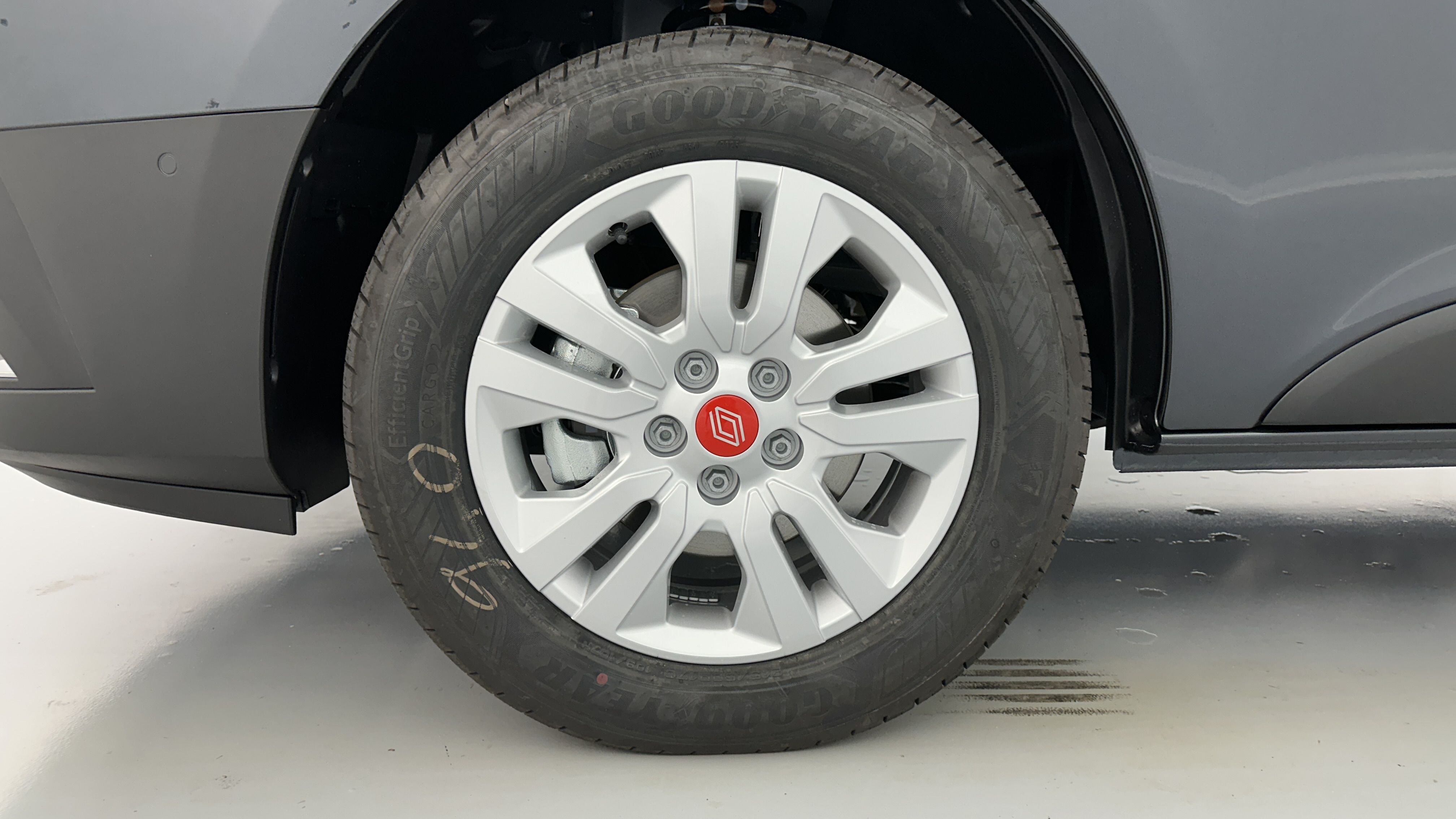 RENAULT TRUCKS Trafic ca L2H1 3000 2.0 dCi 150ch RED Edition EDC