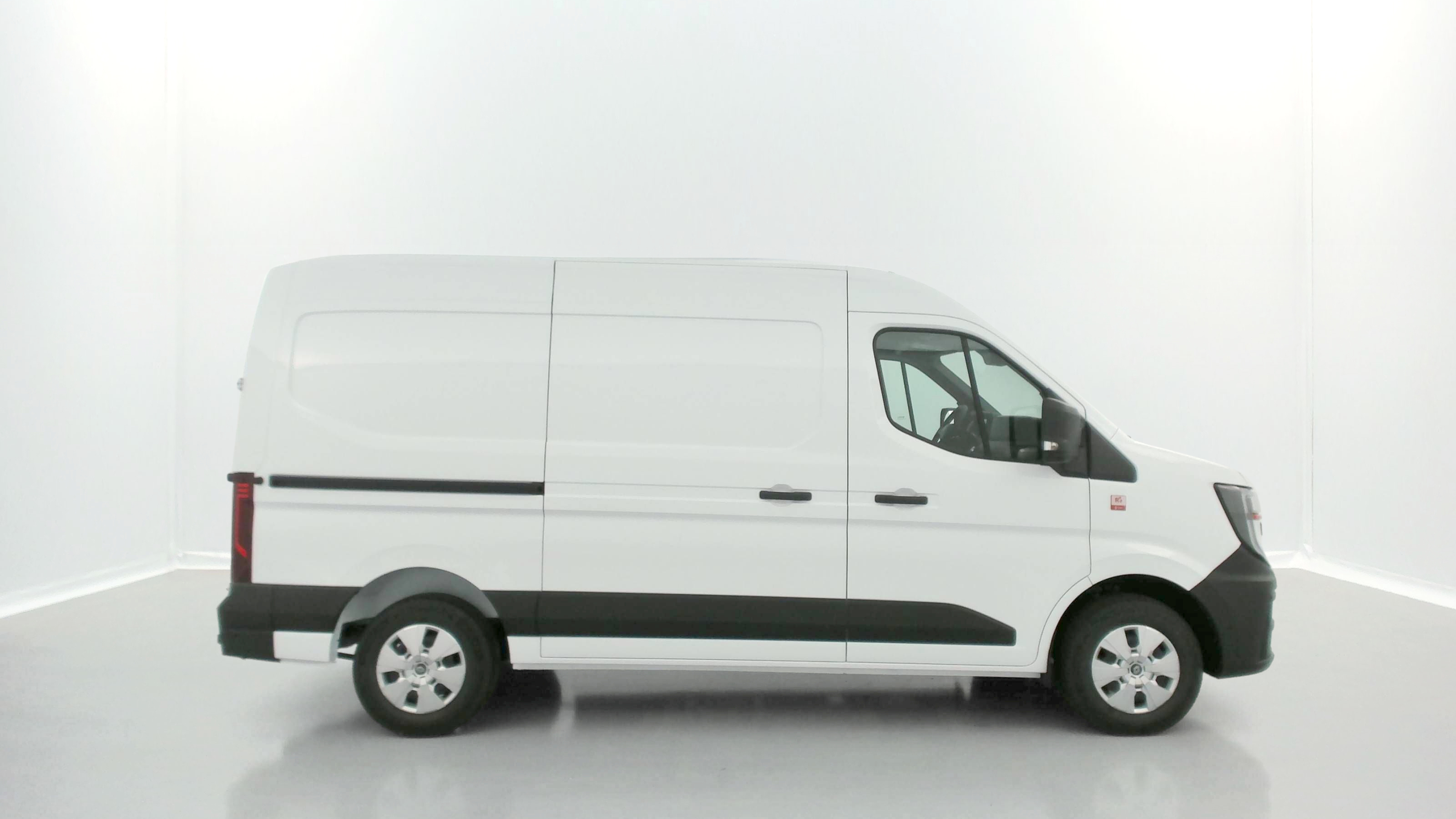 RENAULT MASTER L2H2 3t5 2.0 dCi 150ch RED Edition