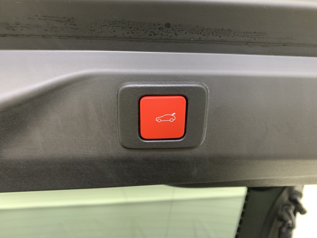 PEUGEOT 3008 Hybrid 145 e-DCS6 GT