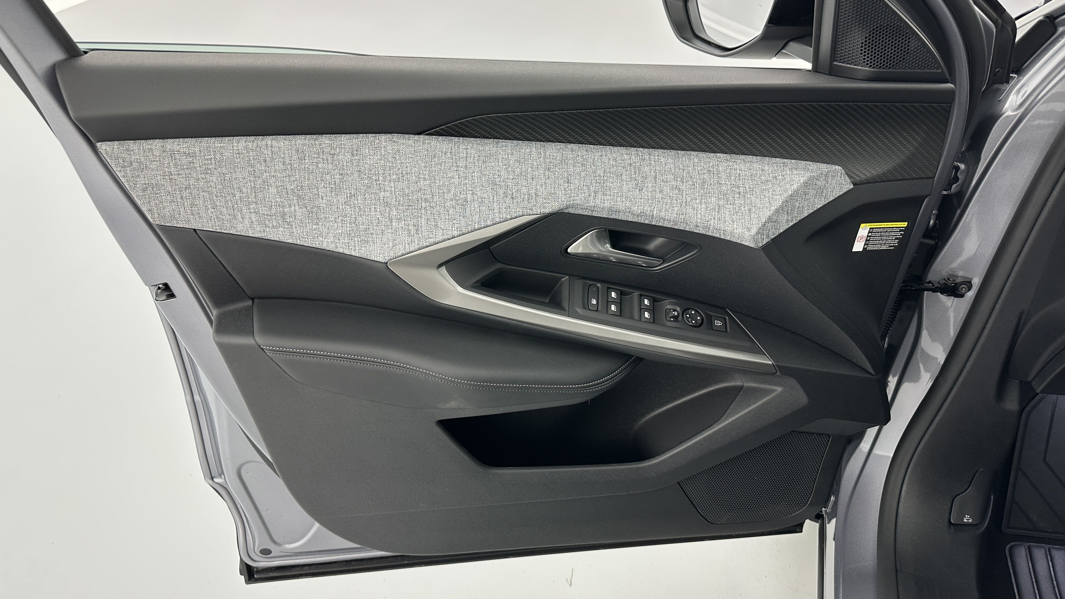 PEUGEOT 5008 1.2 Hybrid 145ch Allure e-DCS6