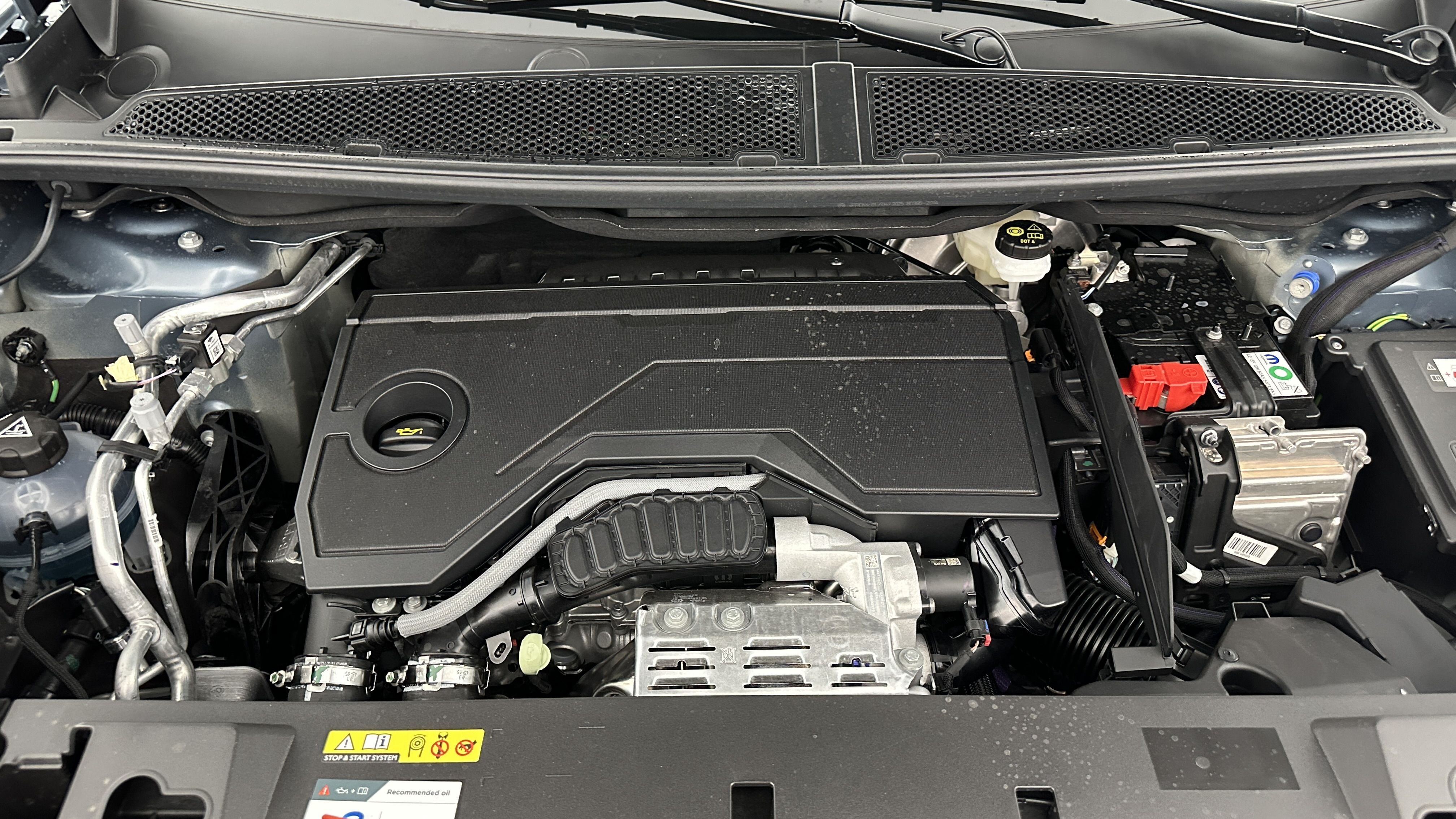 PEUGEOT 5008 1.2 Hybrid 145ch Allure e-DCS6