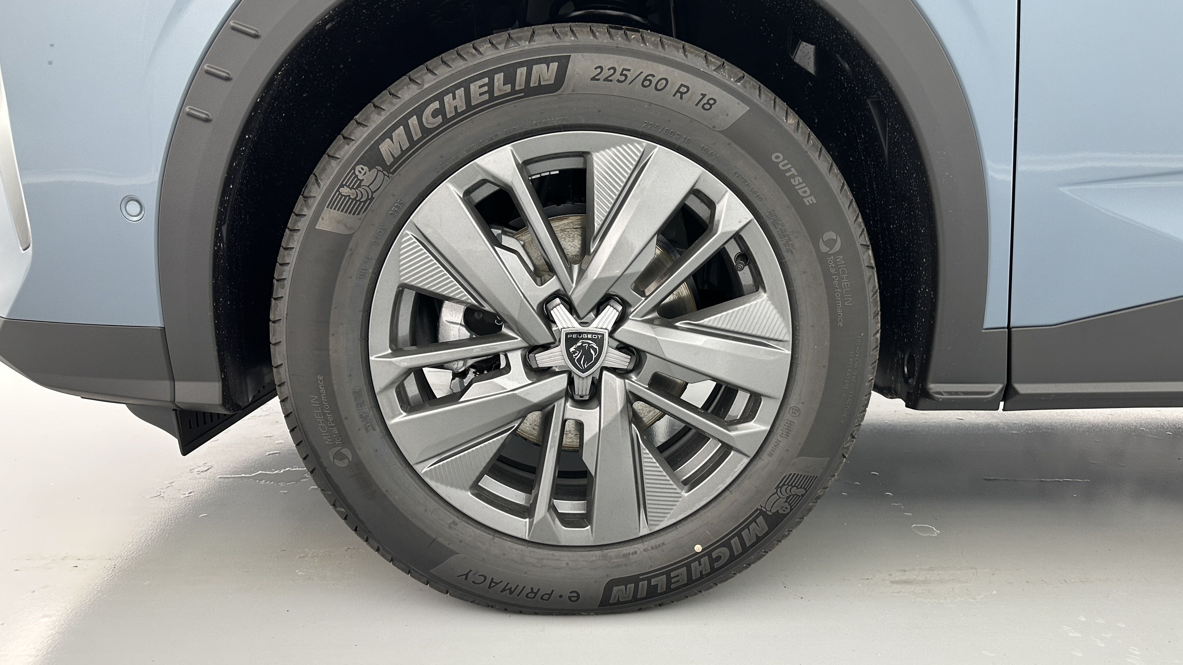 PEUGEOT 5008 1.2 Hybrid 145ch Allure e-DCS6
