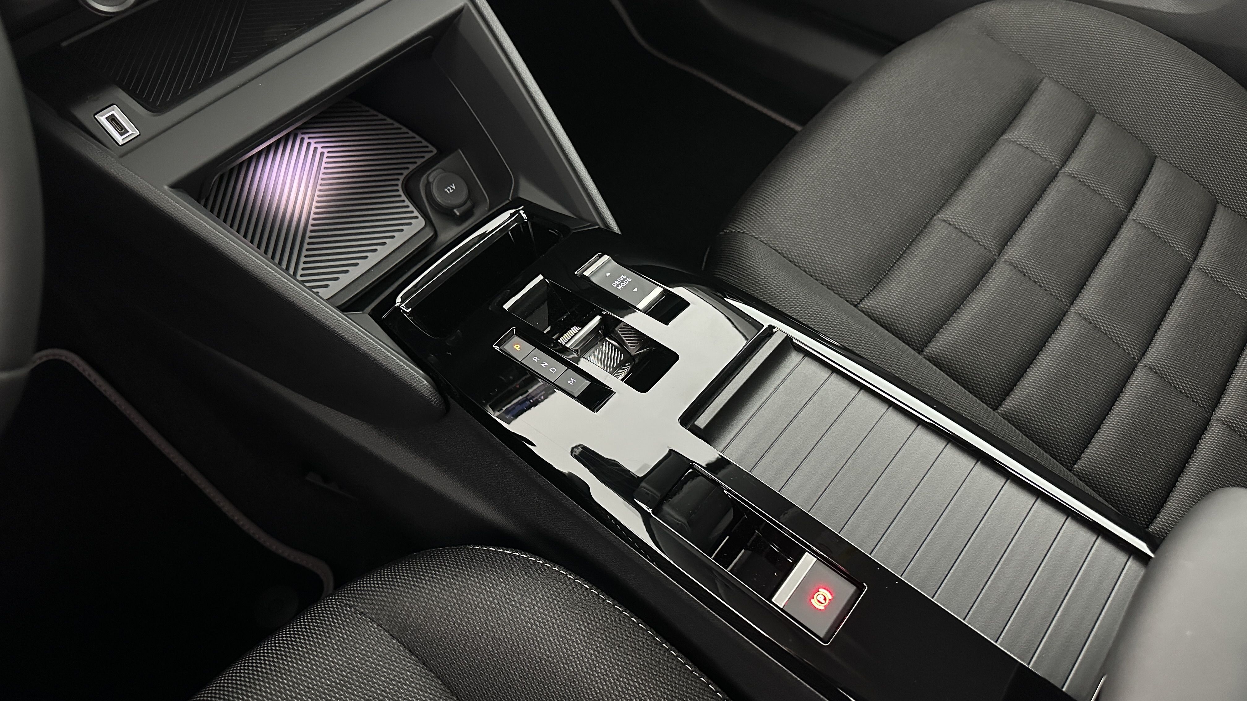 CITROEN C4 1.2 Hybride 145ch Collection e-DCS6