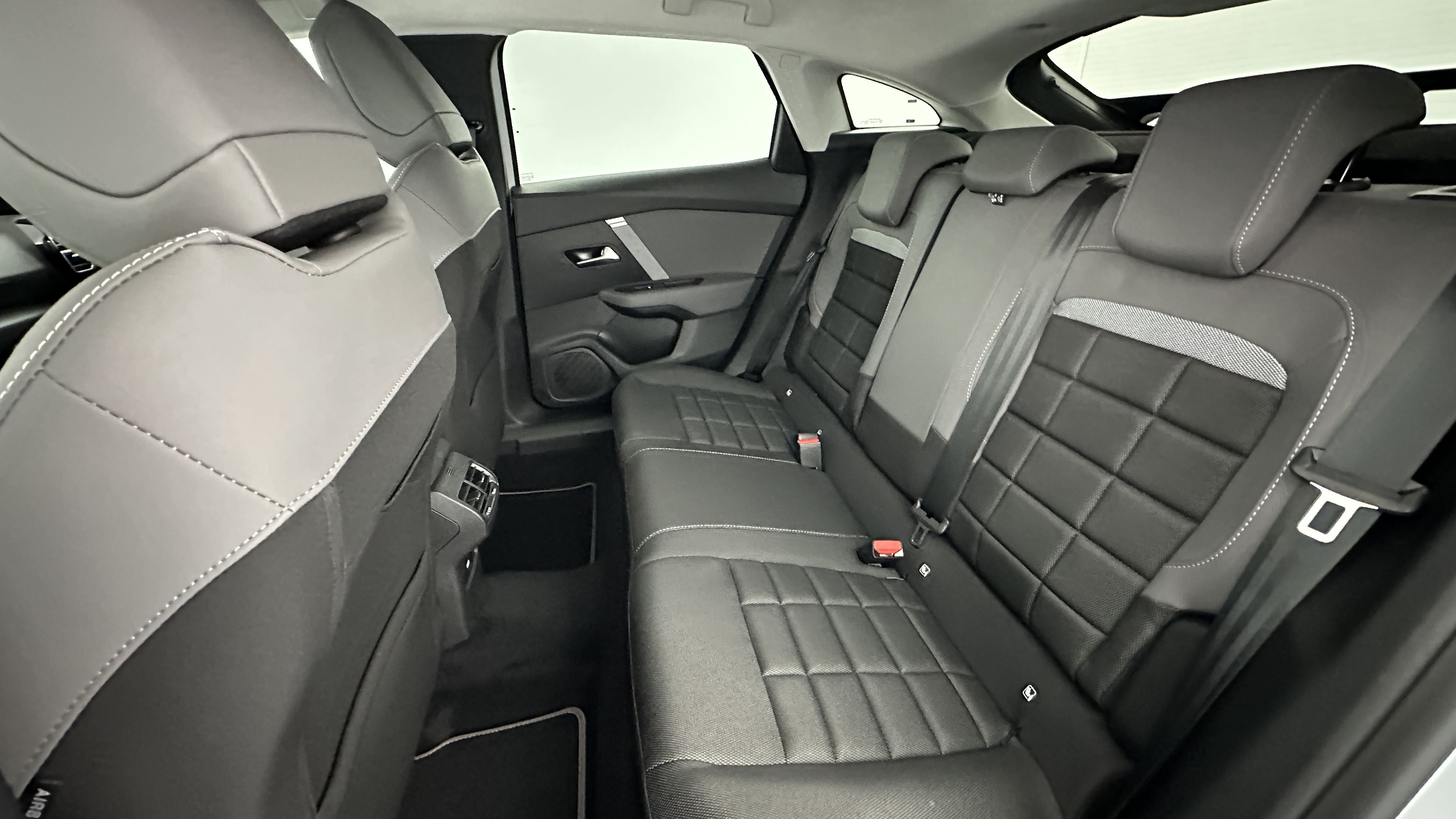 CITROEN C4 1.2 Hybride 145ch Collection e-DCS6