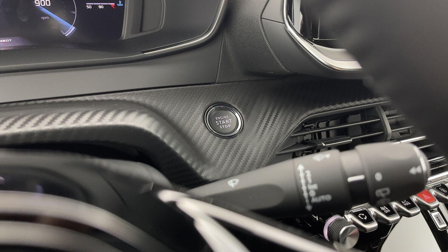 PEUGEOT 2008 II(2) 1.2 PureTech 100 Allure
