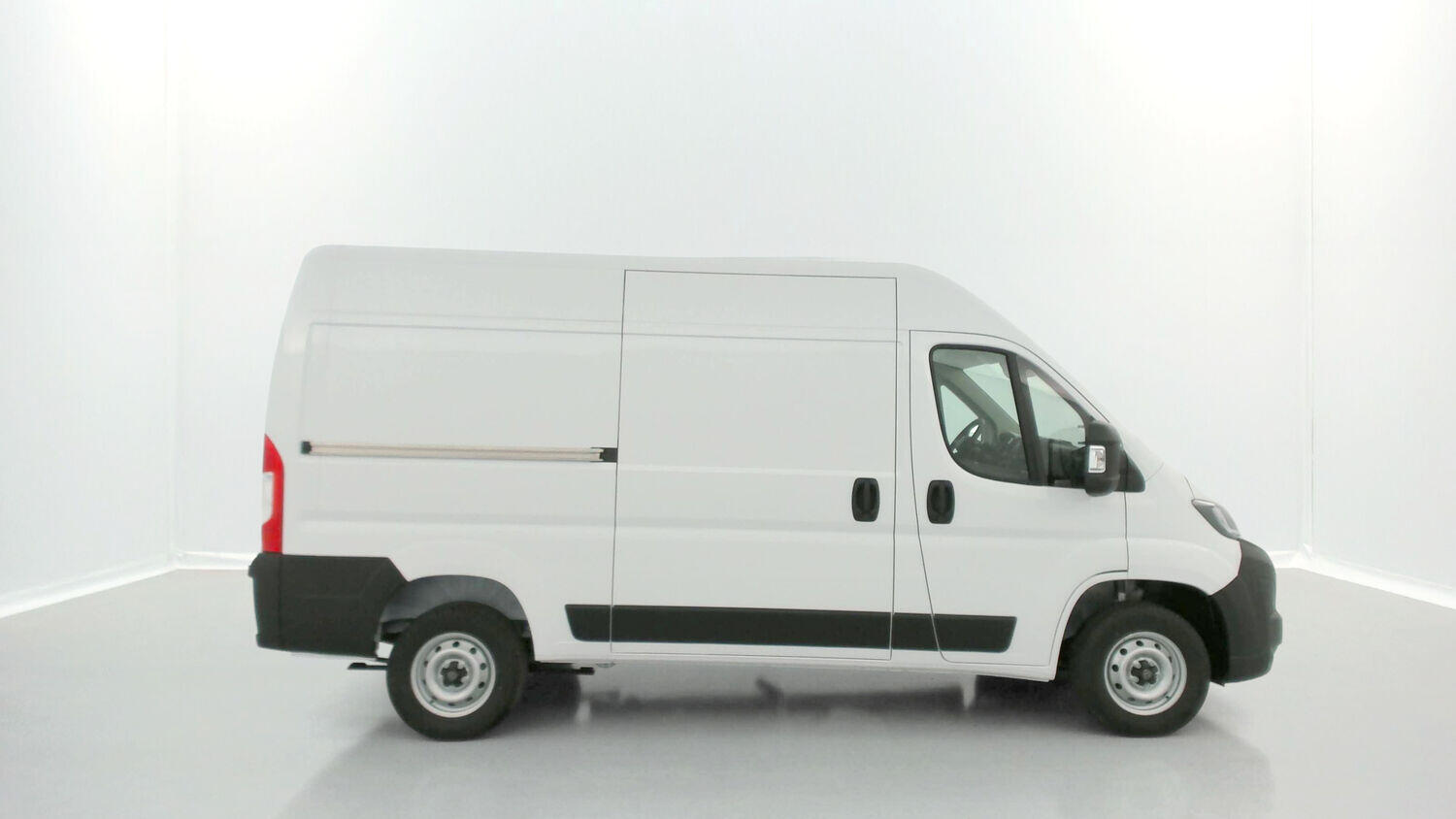 PEUGEOT BOXER II L2H2 3.5 2.2 BlueHDi 140ch Frigo Lamberet