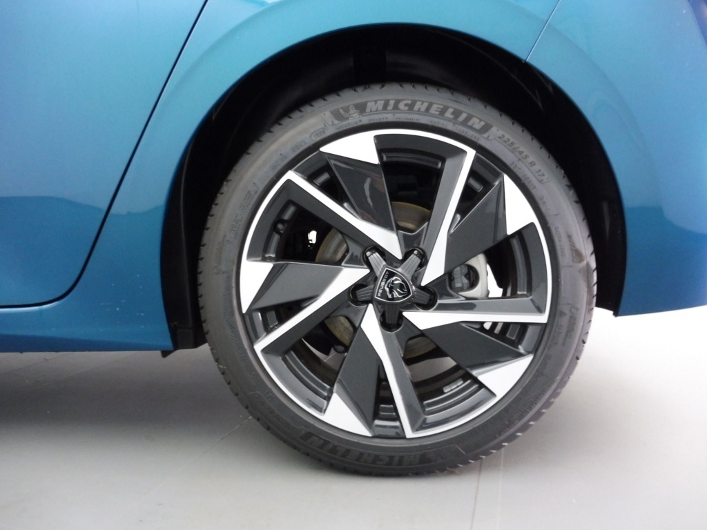 PEUGEOT 308 1.5 BLUEHDI 130CH S&S ALLURE EAT8