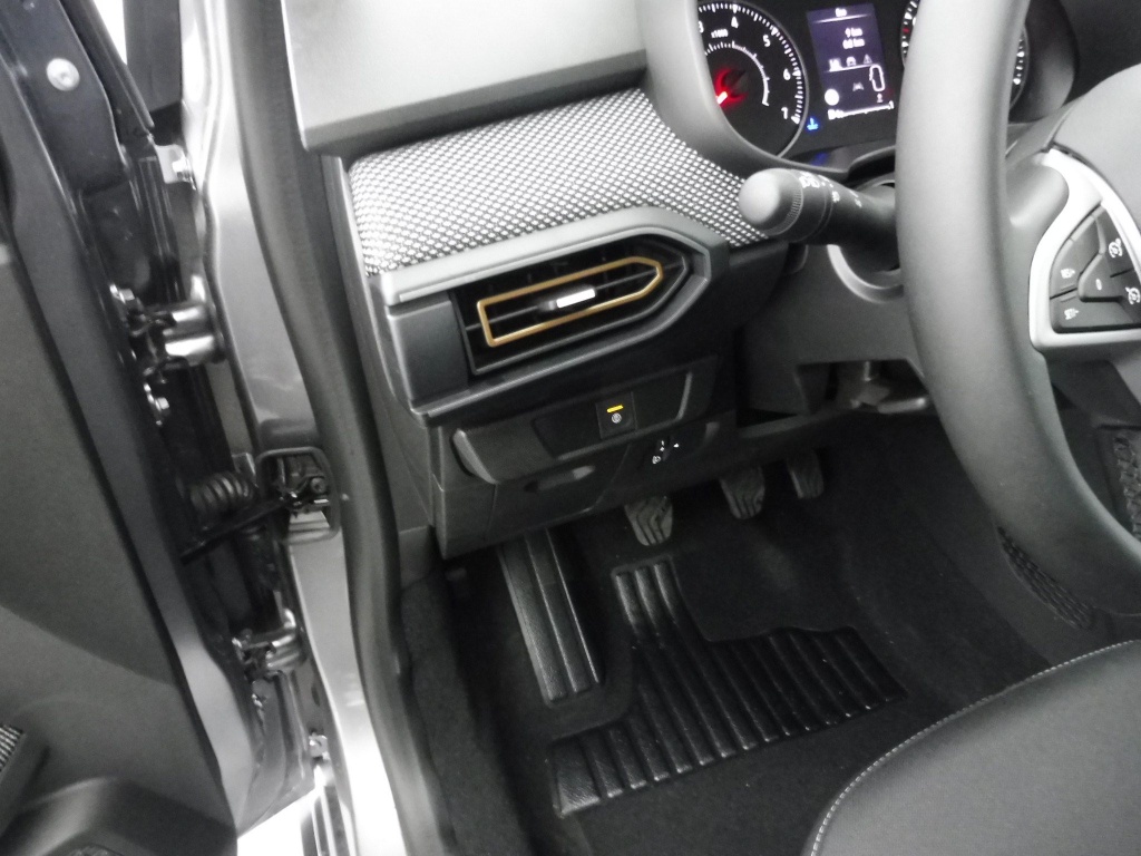 DACIA SANDERO 1.0 TCE 90CH STEPWAY EXPRESSION -24