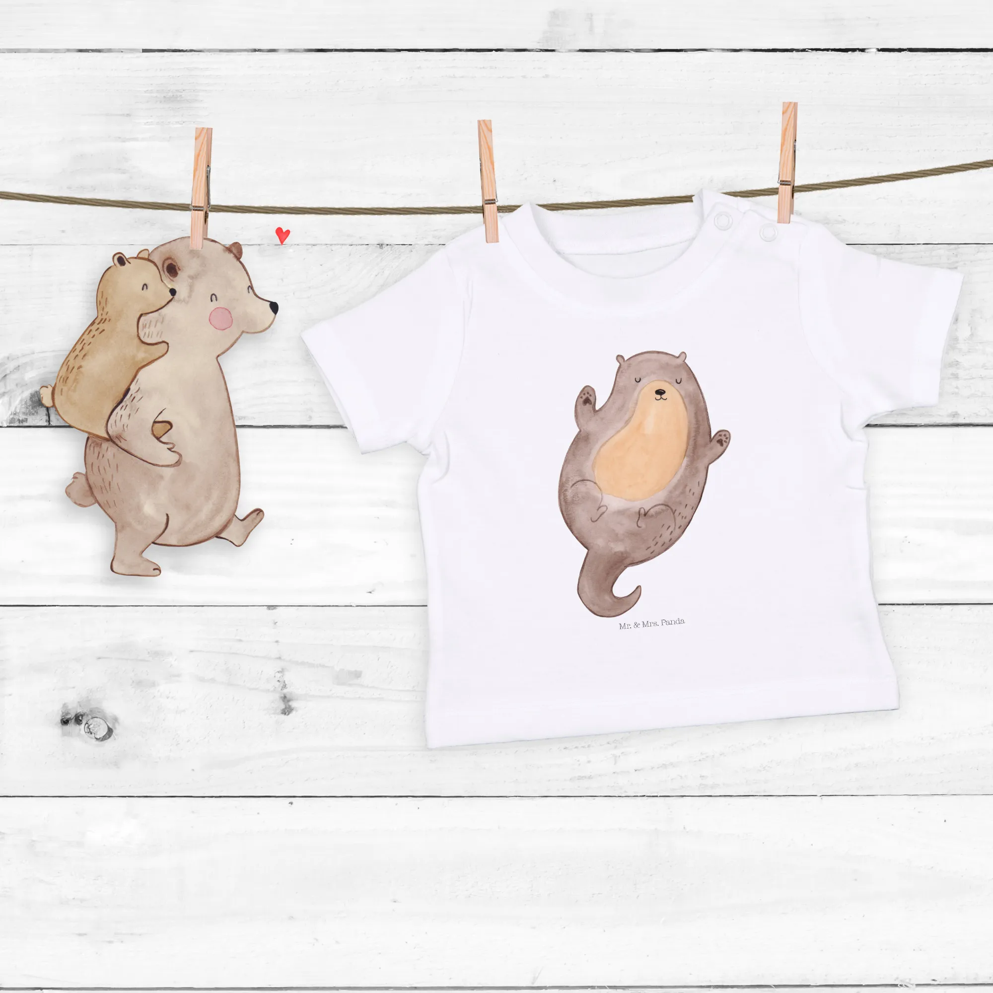 Organic Baby Shirt Otter Umarmen