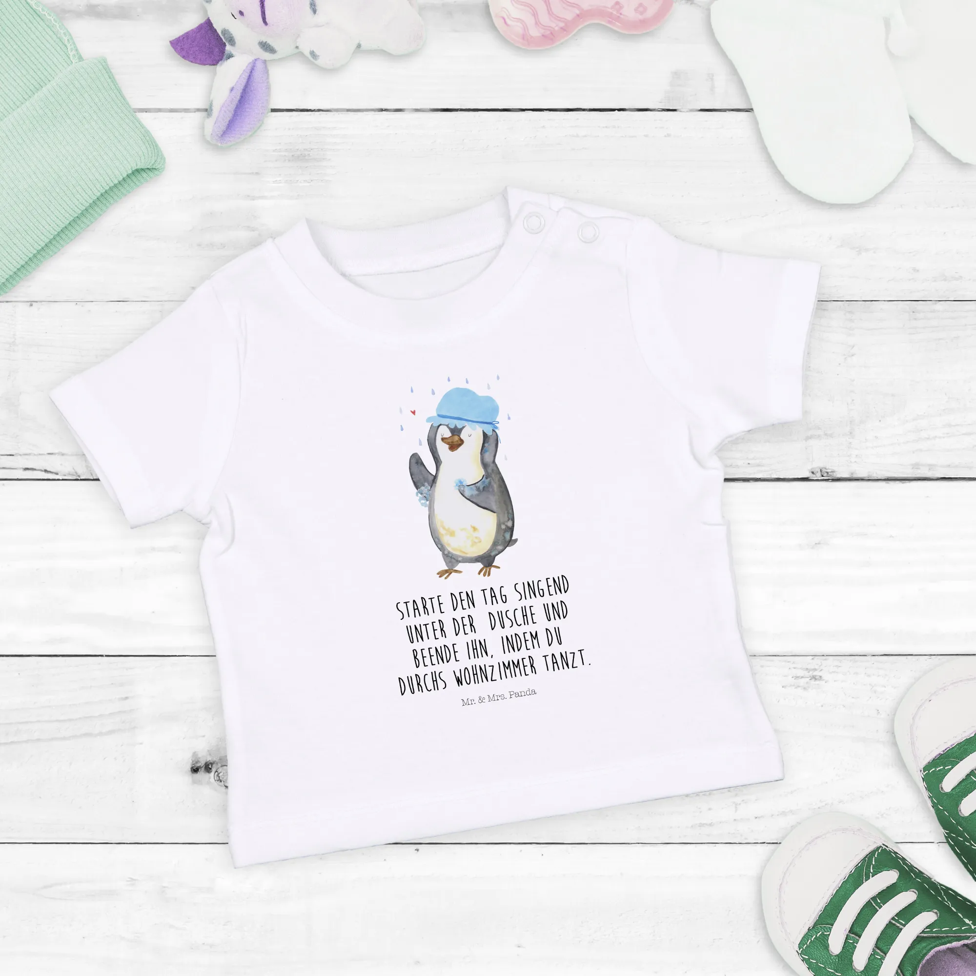 Organic Baby Shirt Pinguin Duschen