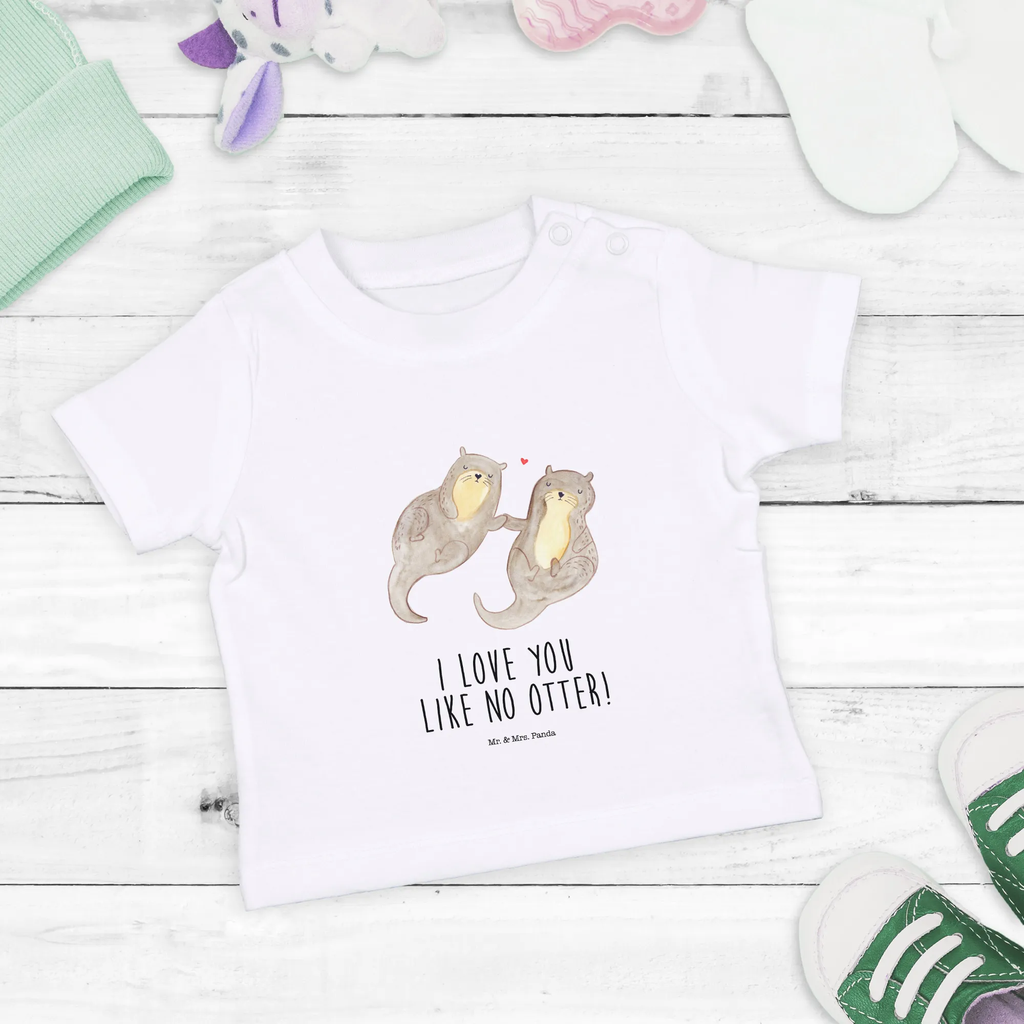 Organic Baby Shirt Otter Hände halten