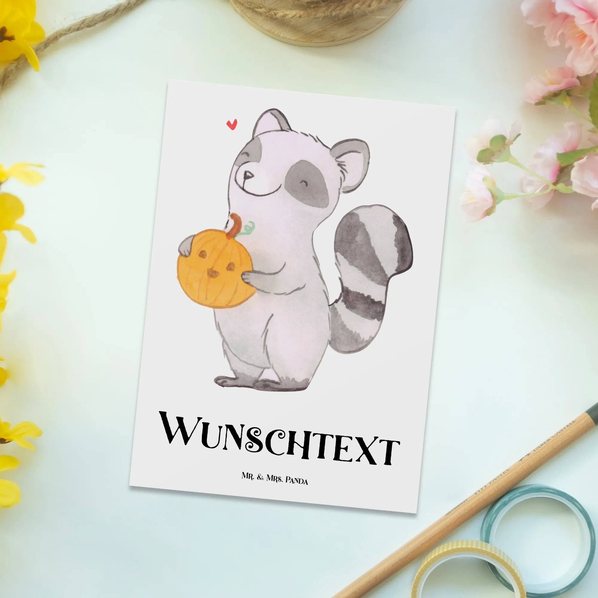 Personalisierte Postkarte Waschbär Kürbis