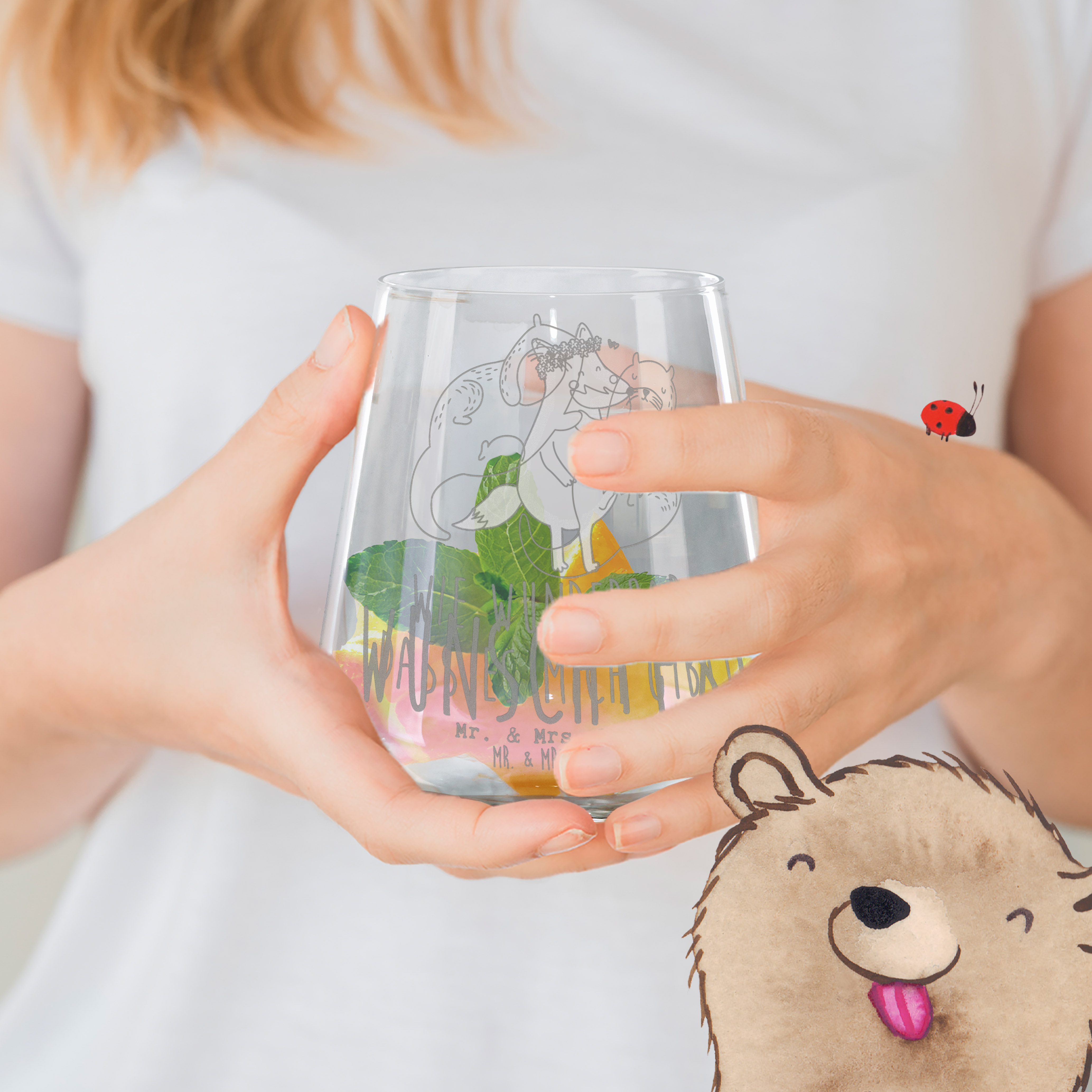 Personalisiertes Cocktail Glas Otter Hände halten