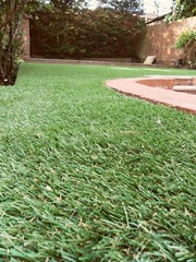 Comparisons of different brands and manufacturers of artificial grass.